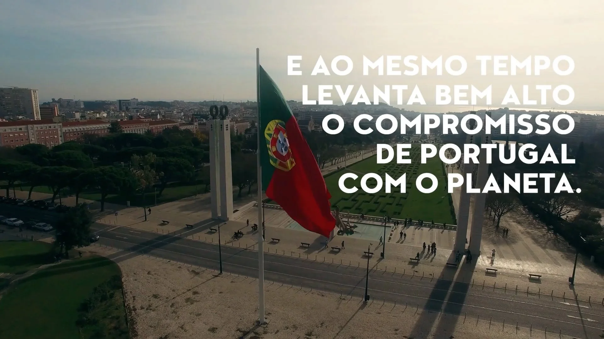 Câmara_Municipal_de_Lisboa__Conheça_a_primeira_bandeira_nacional_sustentável.mp4.00_01_24_04.Still011.jpg