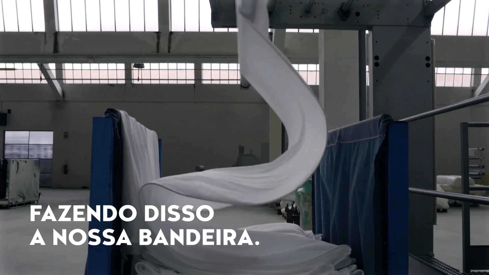 Câmara_Municipal_de_Lisboa__Conheça_a_primeira_bandeira_nacional_sustentável.mp4.00_00_59_15.Still005.jpg