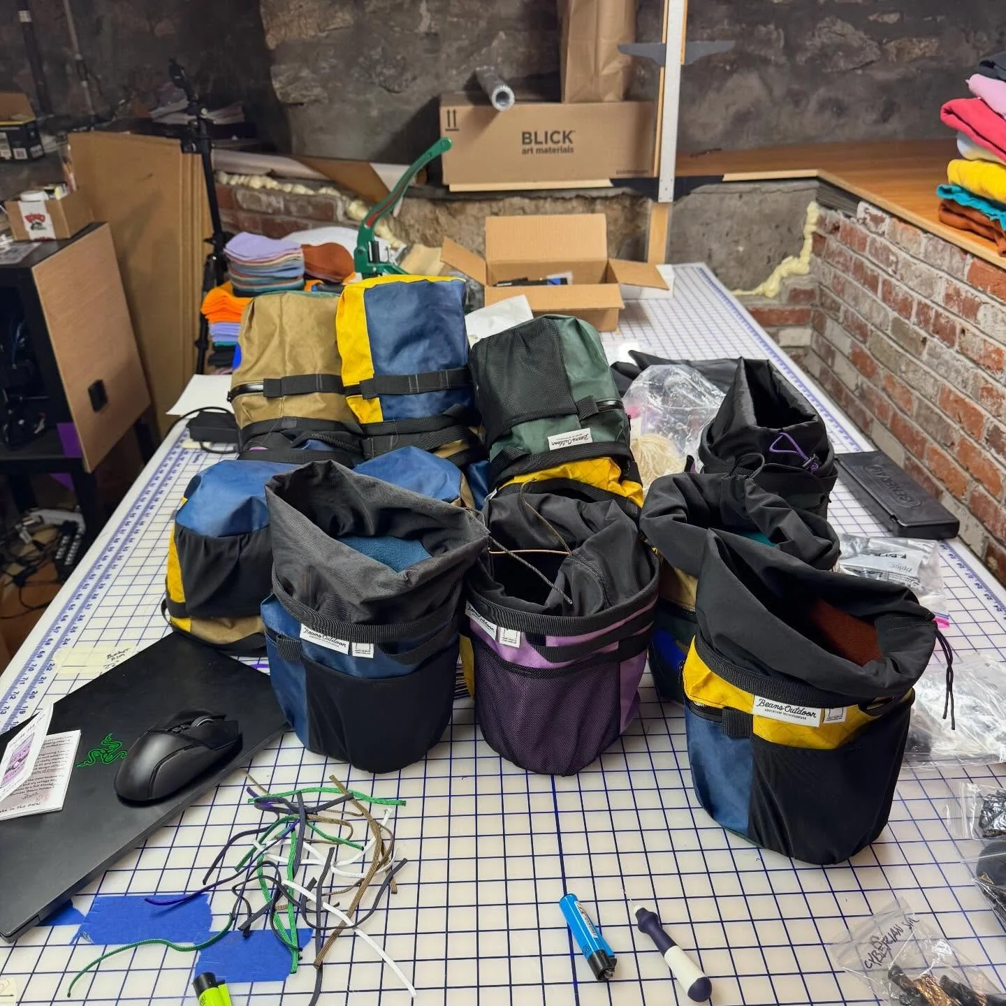 A lot of work goes into making each Beans Outdoor bag and unlike buying from box stores each one was made here in Portland by Beans! Support local businesses this holiday season. ❄️🎄 Come check out my bags in person at the Portland Night Market this