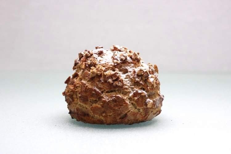 Almond Topped Cream Puff
