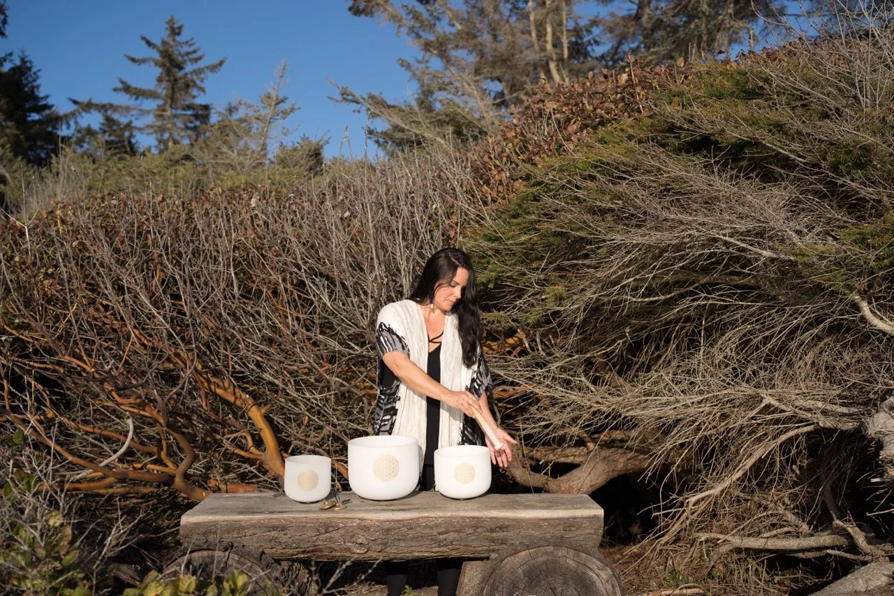 Sound healer Rana Jayne with crystal singing bowls