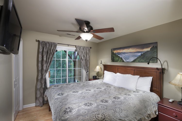 Asheville Cottages luxury Sleep Number King bed