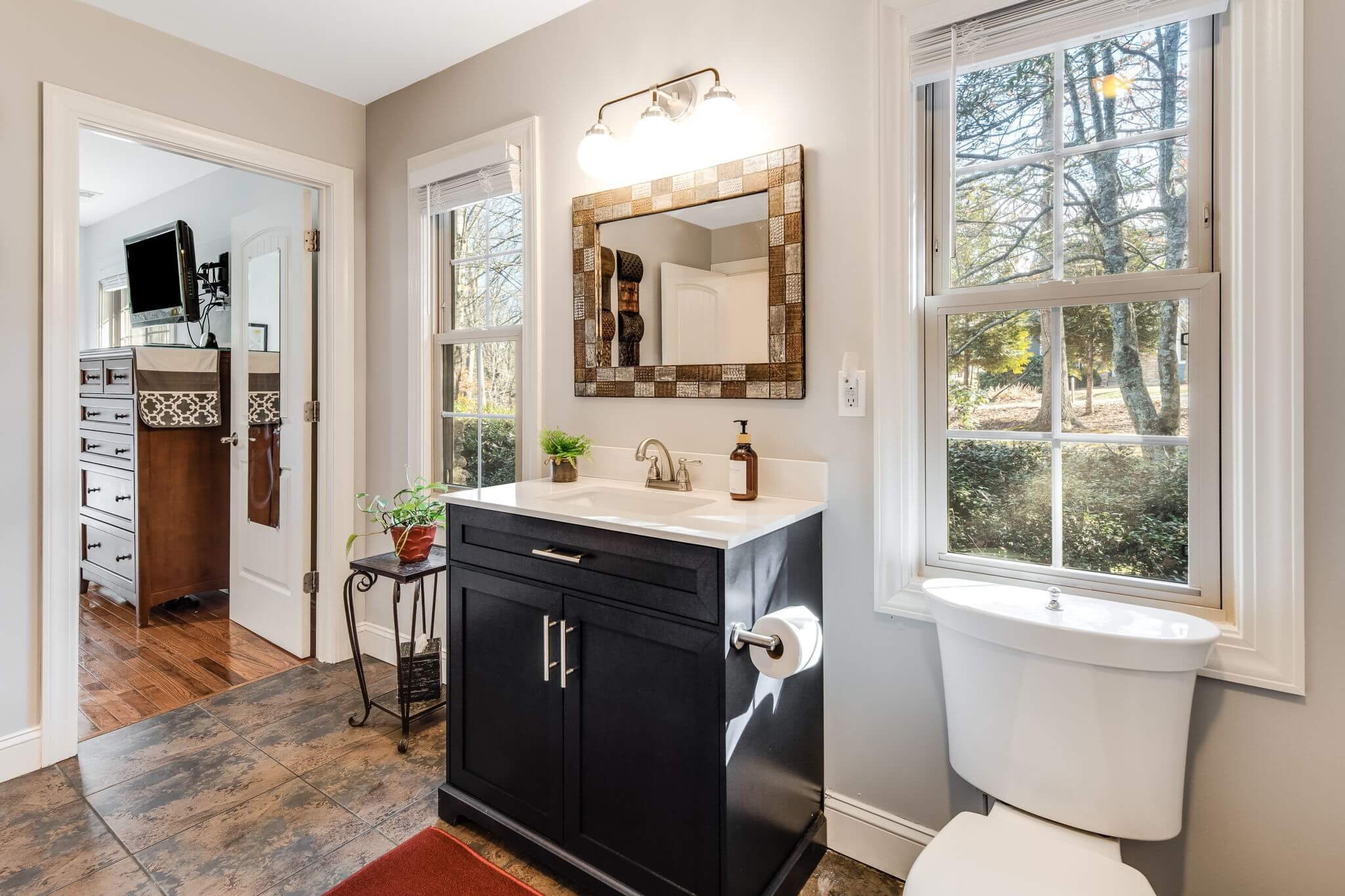 Updated luxury cottage bathroom