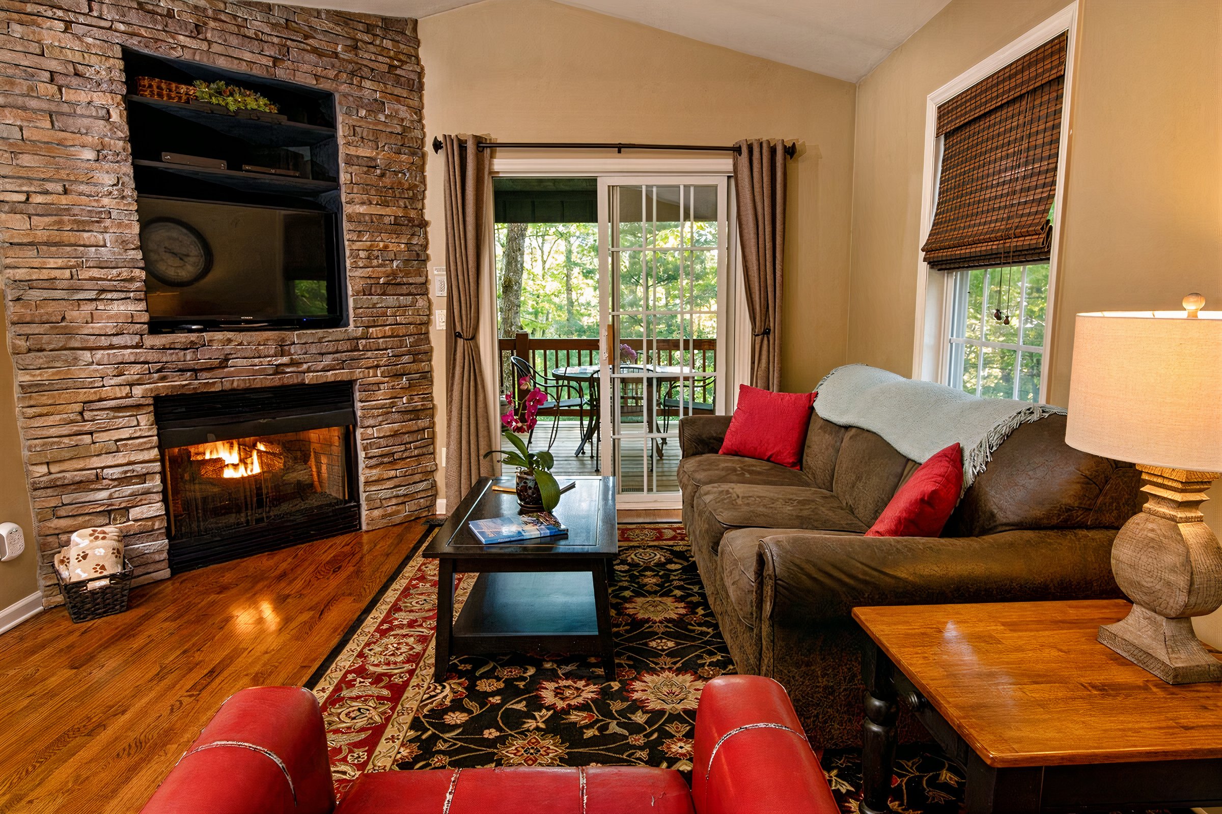 Asheville Luxury Cottage Living Room