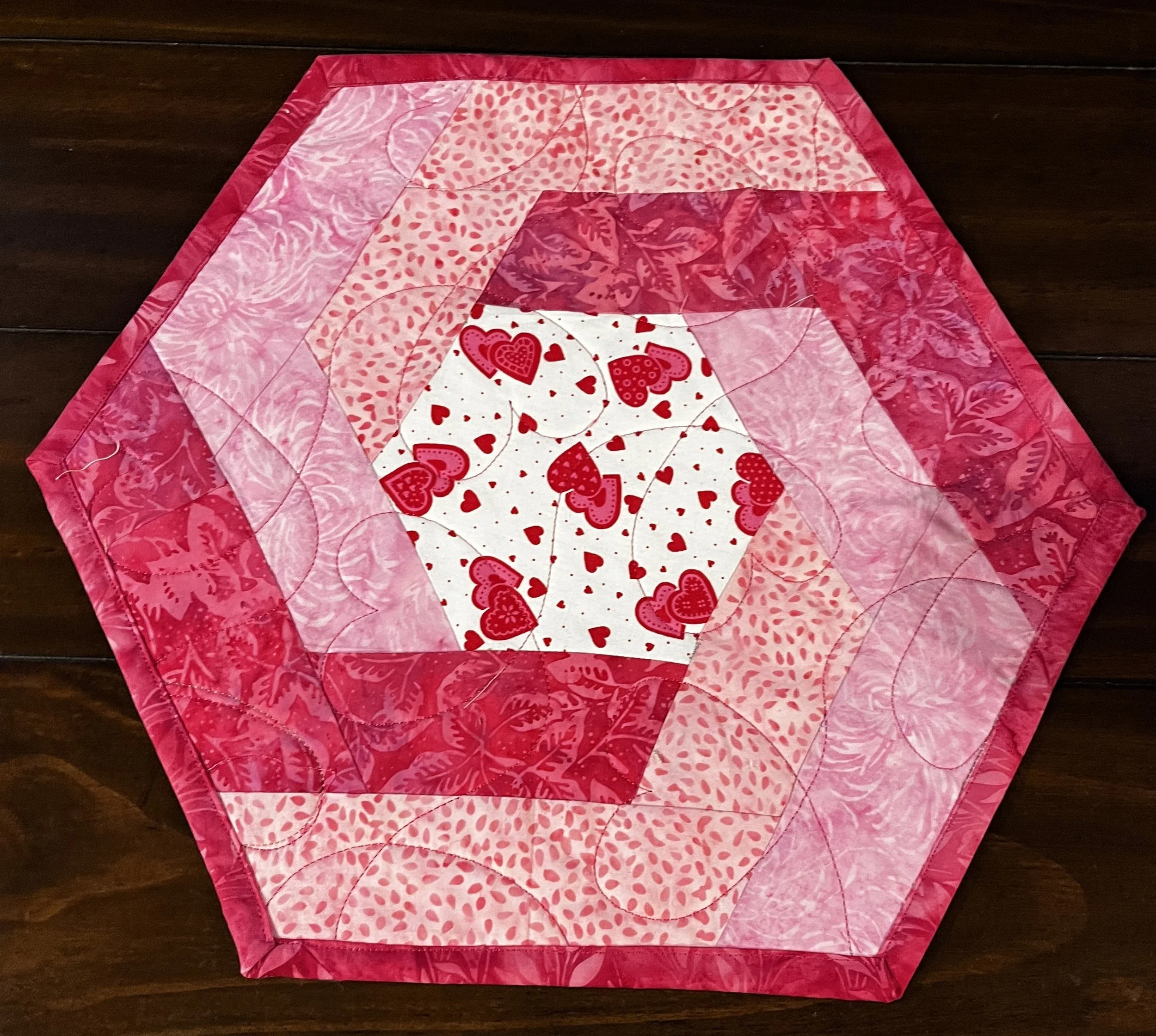 💕February  “Blushing Hearts” Quilted Valentine Table Topper