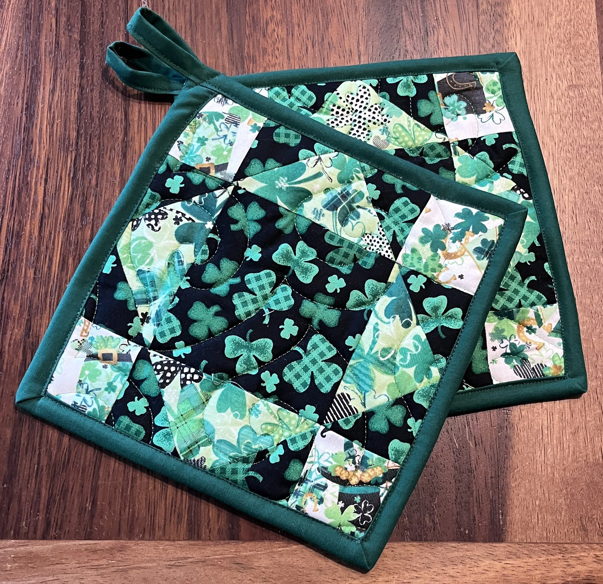 March Shamrock Pinwheel Hot Pads – Set of 2