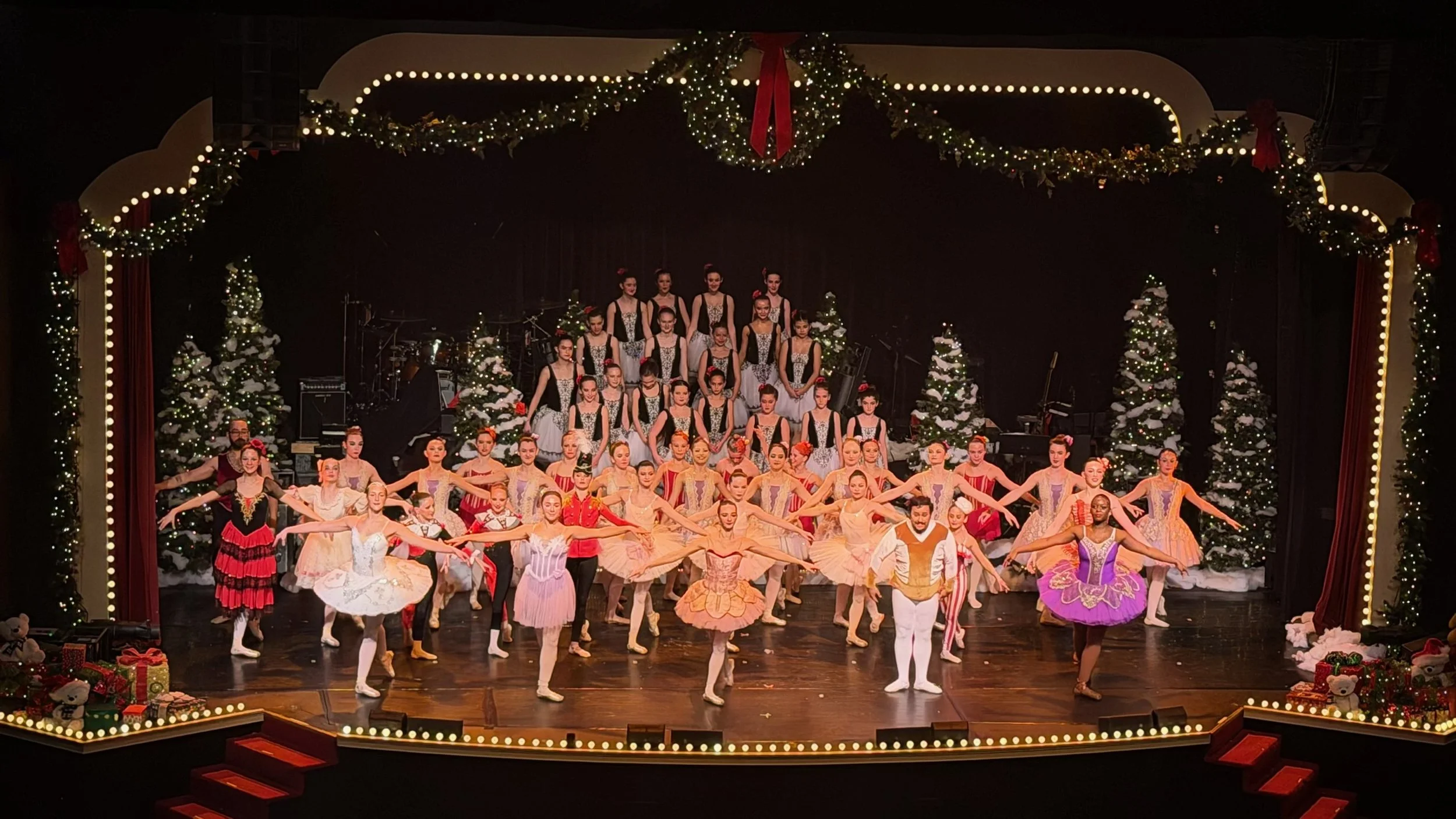 Nutcracker Show 2 