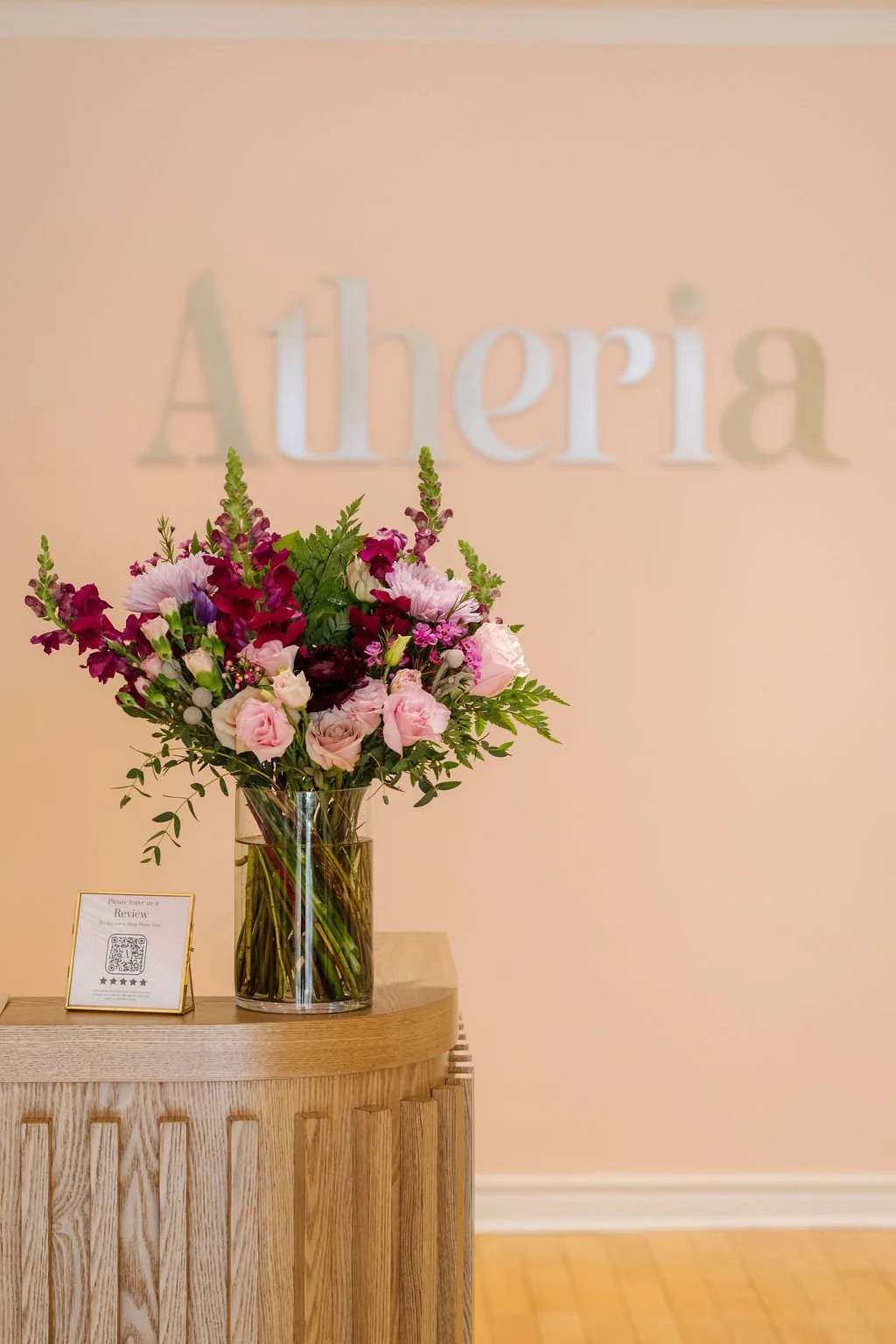 Comfortable and calming clinic environment for pregnancy iron infusion appointments