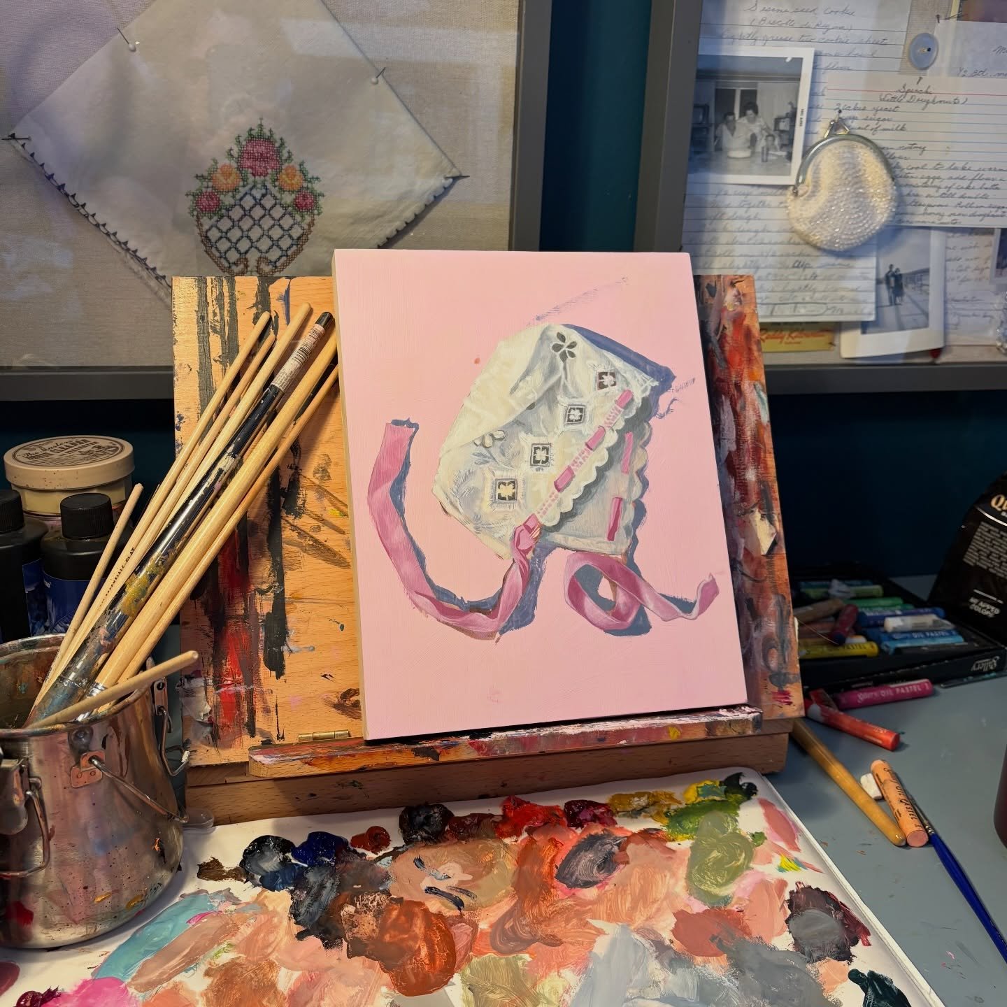 so many exciting things cooking up in the studio this week

#columbusmakesart #columbusartist #artist #wip #oilpainting