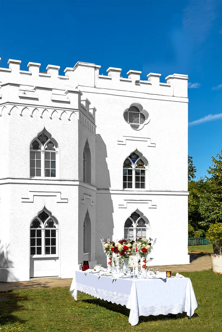 Summerill & Bishop
Broderie Anglaise French Linen Tablecloth