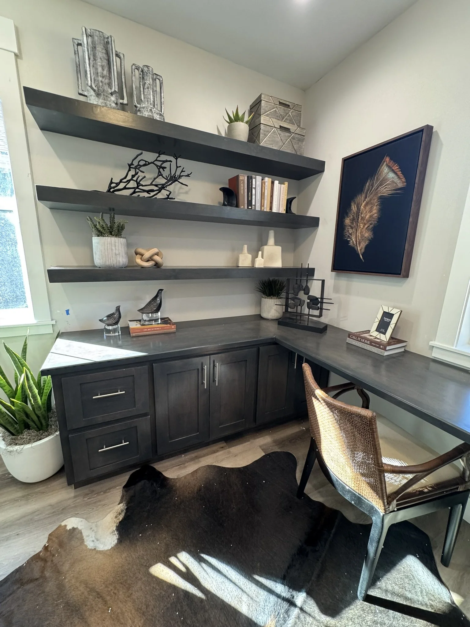 TRANSITIONAL STYLE HOME BUILT IN DESK AND SHELVES DRAWN BY INTERIOR DESIGNER JENNIFER MOREHOUSE OF MOREHOUSE CRAFTED INTERIORS.JPEG