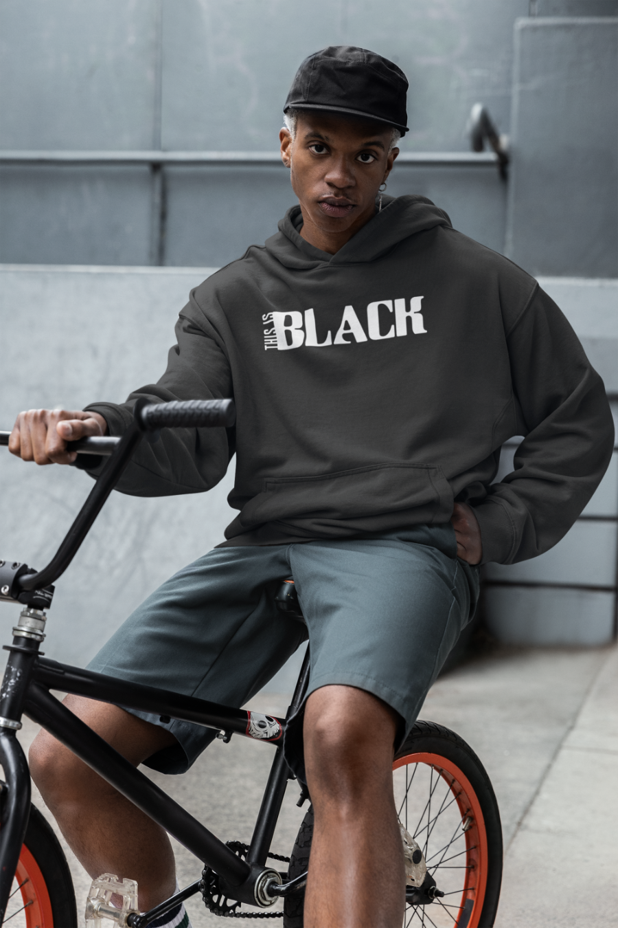 2026Base_hoodiemodel.png