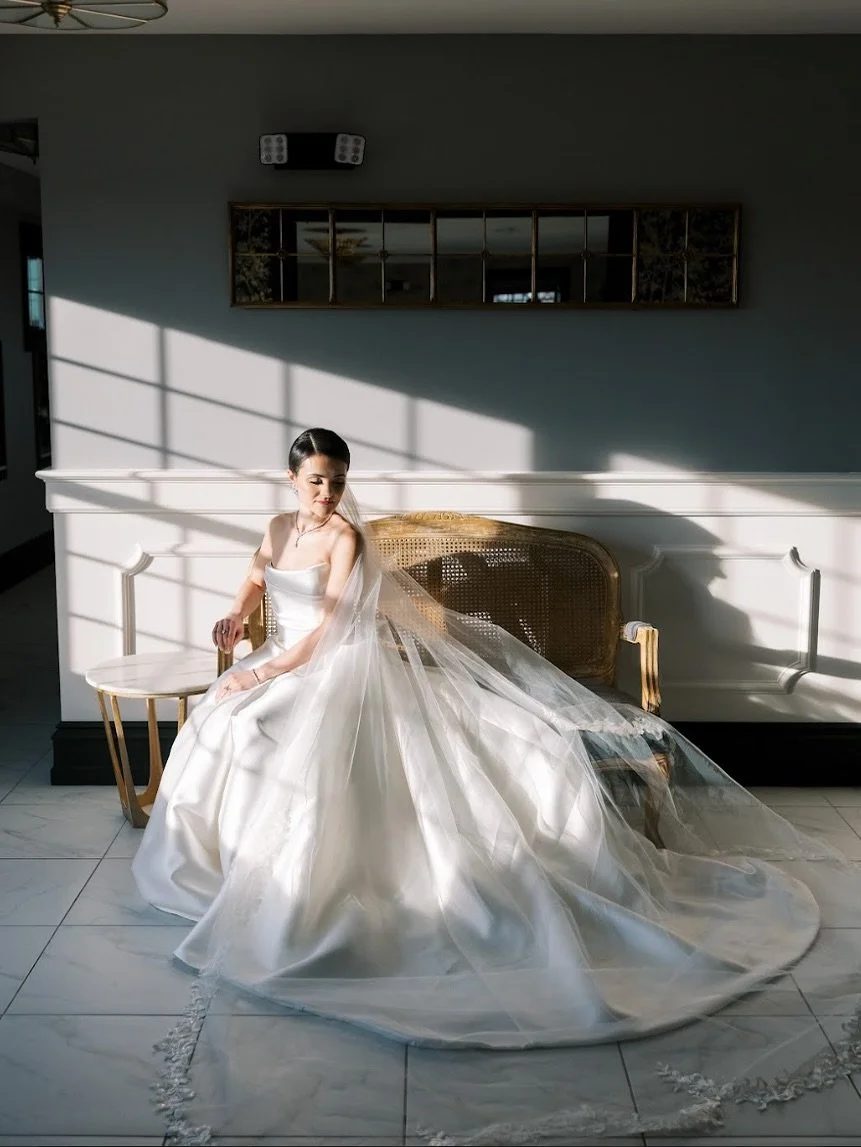 Our gorgeous bride Etaf was an absolutely gorgeous on her wedding day. From her radiant smile to every beautiful detail, she brought her bridal look to life in the most magical way.

VENUE: @park_loft
PHOTO: @laurenblissphoto
VIDEO: @edryll.media
MU: