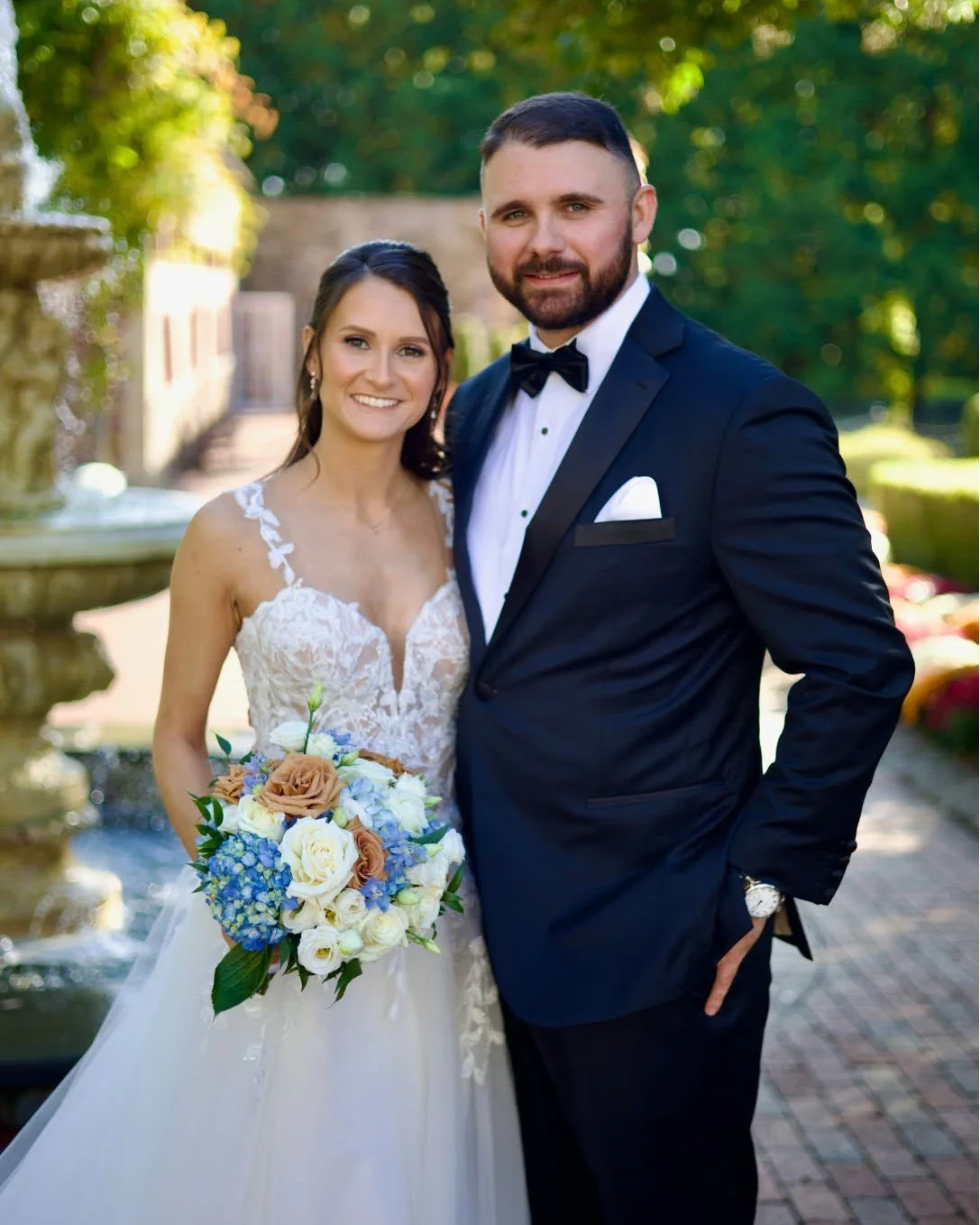 Jenna looked so beautiful on her wedding day! It was such a joy helping her find her dress and being part of this moment with her. We&rsquo;re so happy she chose us and are wishing her the sweetest marriage and a lifetime full of love.

Venue: @ashfo