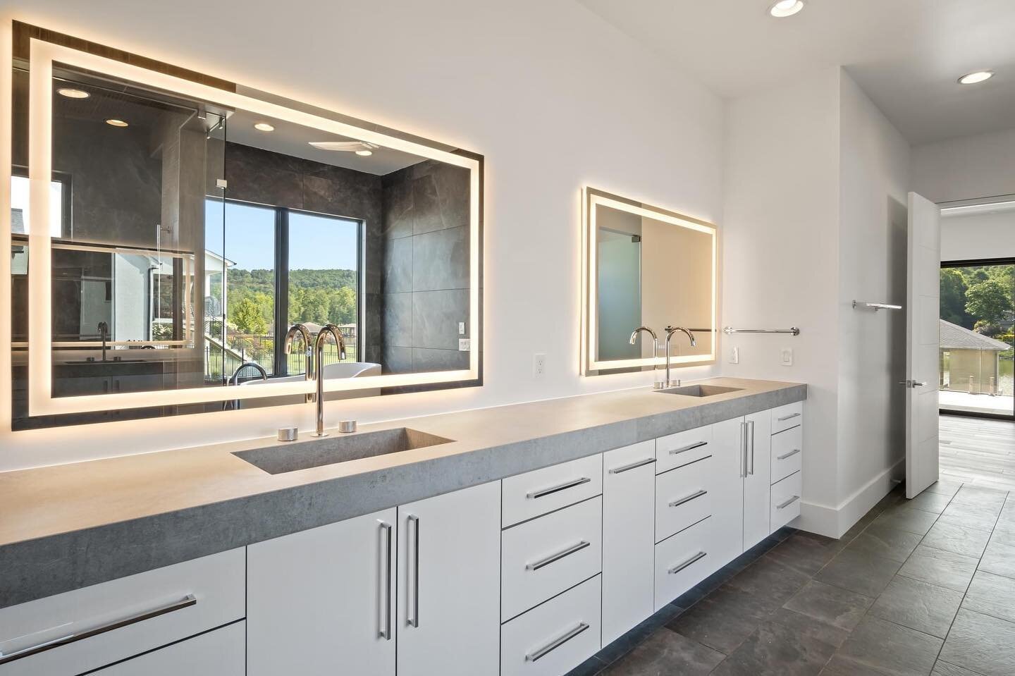 Loving the look of this bathroom we just did ✨ Dekton Kreta was the perfect choice for this top!