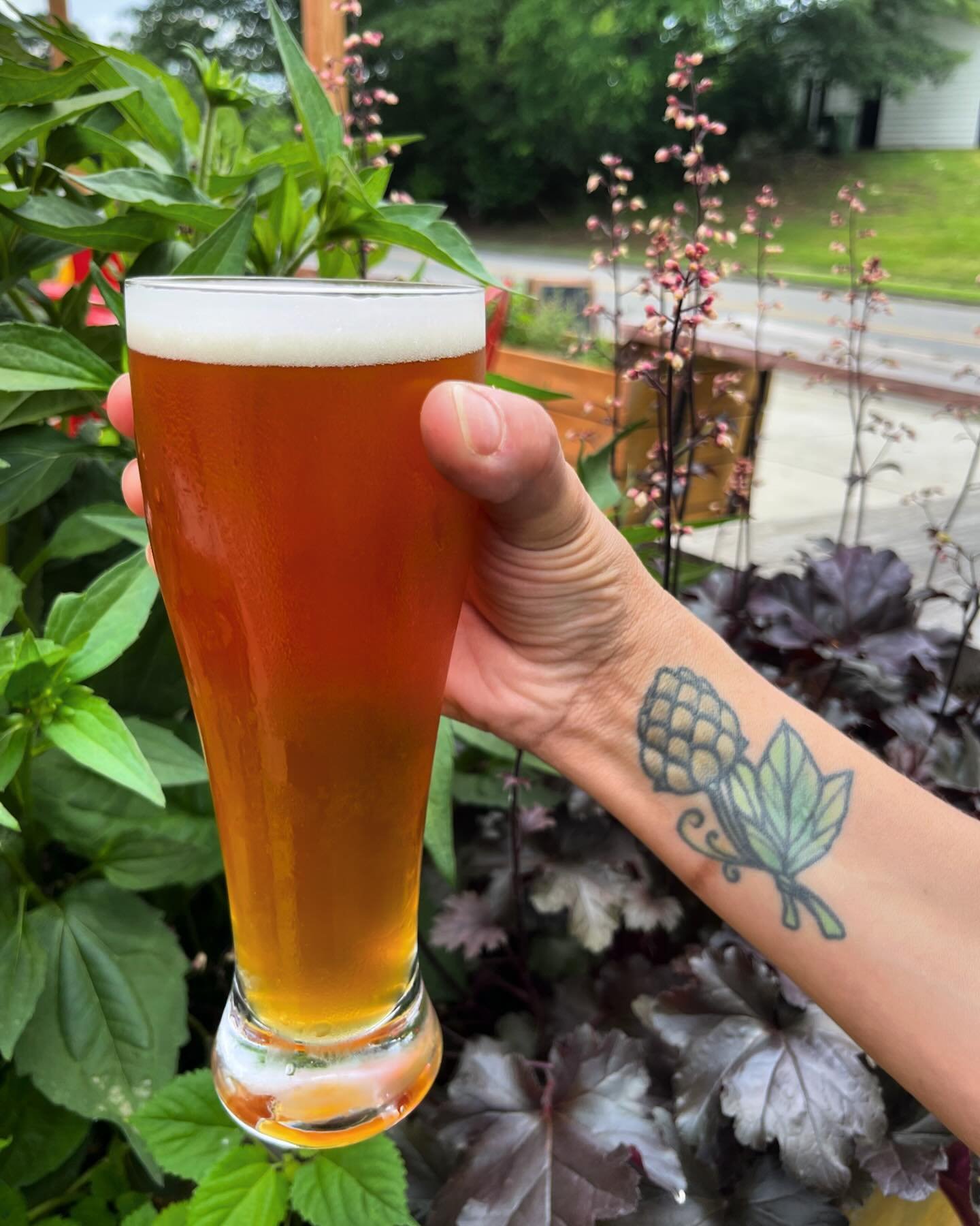 Good news &amp; bad news: The good news is Mosaic Thump is here for #freshfriday!! Brewed with local malt and single hopped with Mosiac with notes of citrus, floral, and earthiness. This traditional west coast IPA is 5.2% abv. &amp; pairs well with o