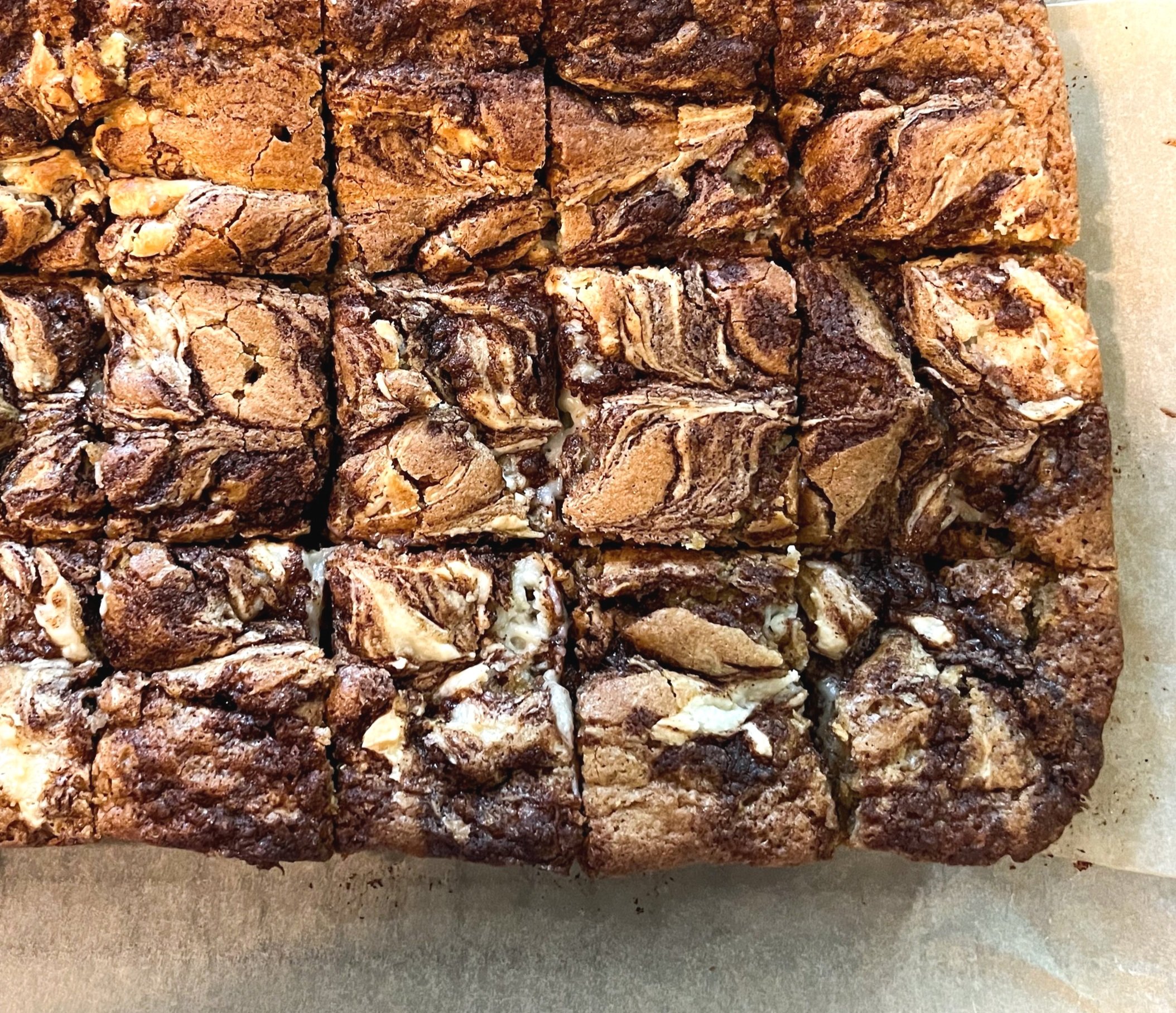 BrownButterCinnamonRollBlondies.jpg