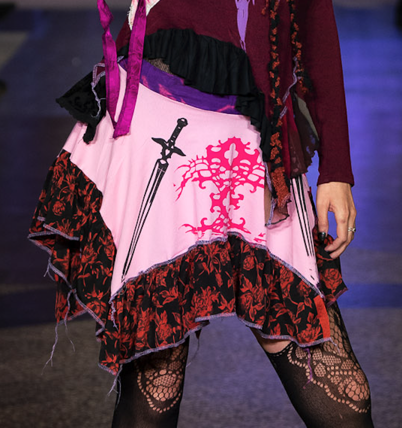 pink fairy hem sword skirt (sz medium/large)