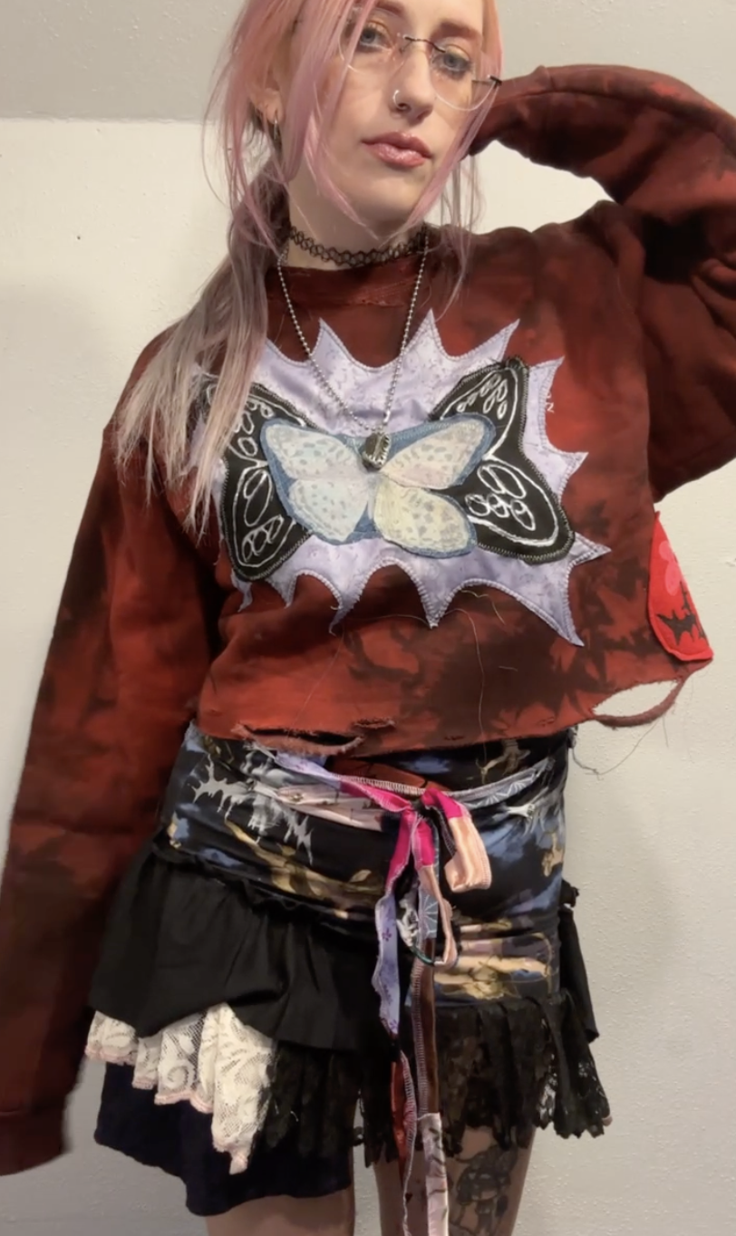 red distressed patchwork sweatshirt (sz medium)