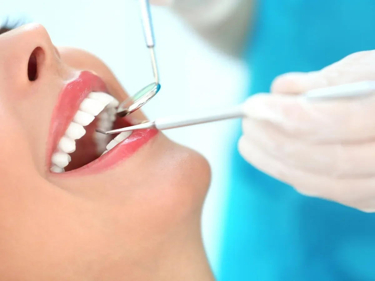 Dental Implants vs Bridges: Which Should You Choose?