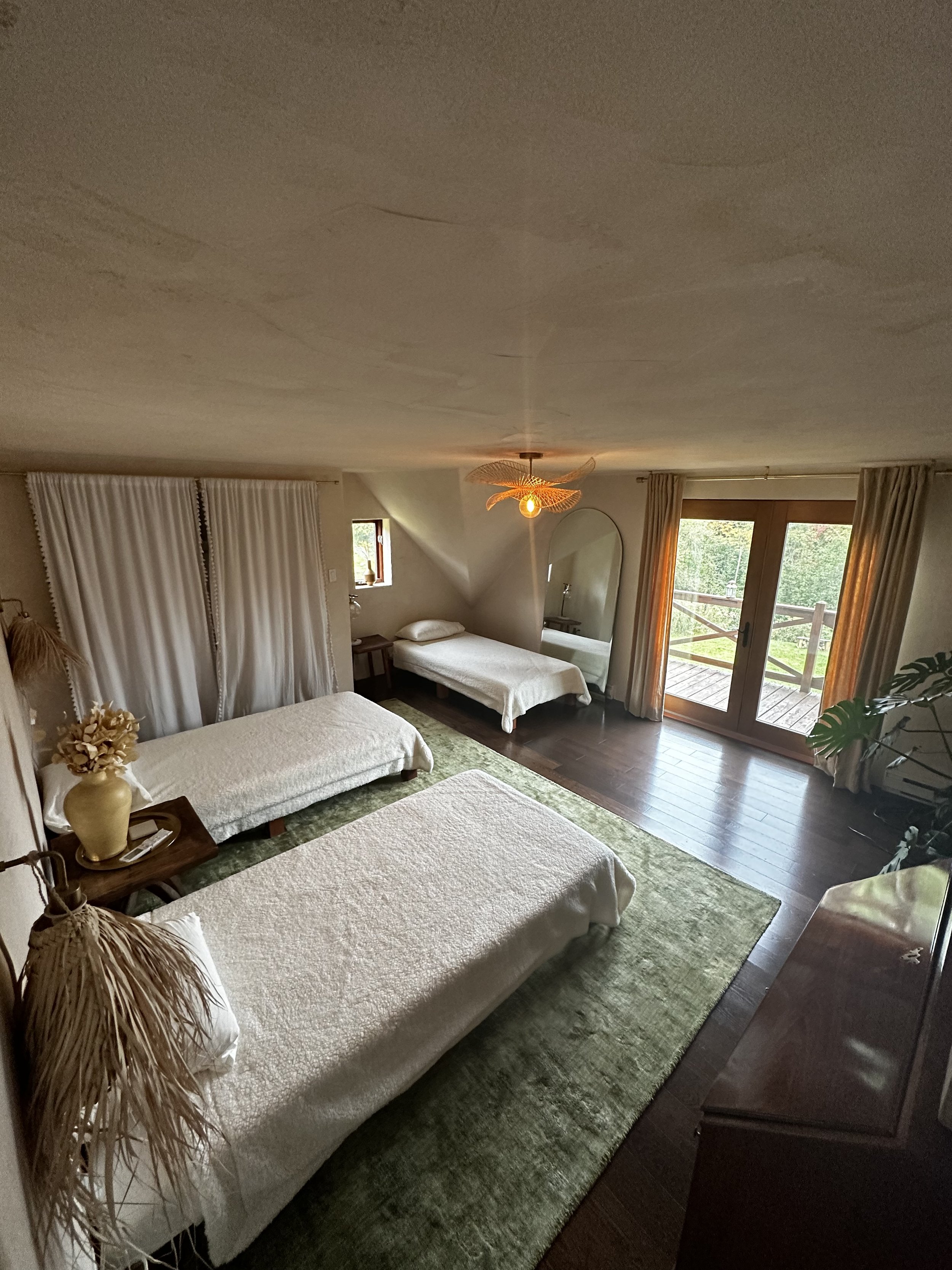 Solo Lodging / Hébergement Solo