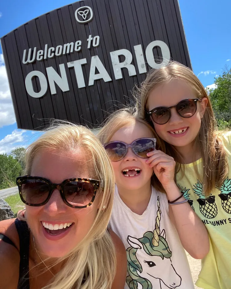 welcome to ontario sign