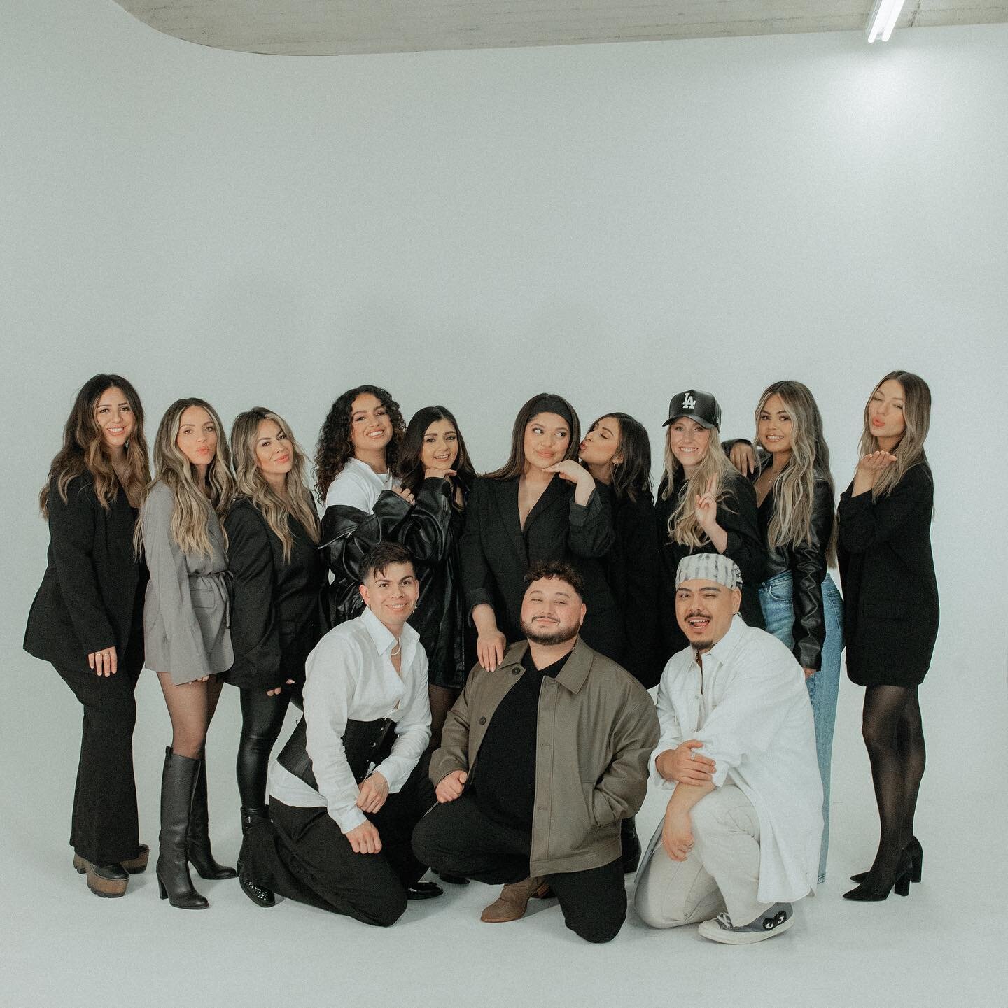 LOVE YOURS 🖤 

Our beautiful team! 
So much talent under one roof, it&rsquo;s insane. 
If you get to call ANY of these stylists your hairdresser, you truly are so lucky.

.
.
.
.
.
#richbrunette #hairtrends #hairtrends2023 #milbon #Businessowner #re