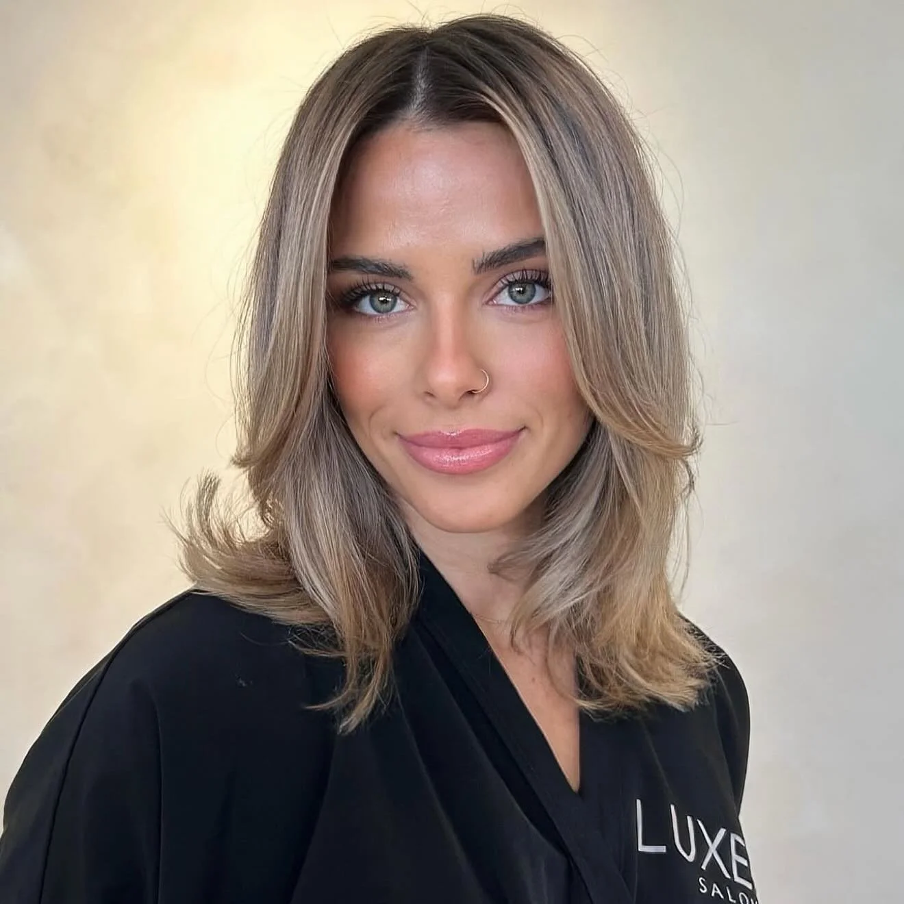 Are you super blonde but wanting less maintenance/ a softer look? Ask your stylist for a revered balayage with a bronde toner 🤍 @hairbyjoceline @hairbyjoceline @hairbyjoceline .
.
.
.
.
#redlandshairstylist #redlandsbalayage #luxe22salon #redlandssa