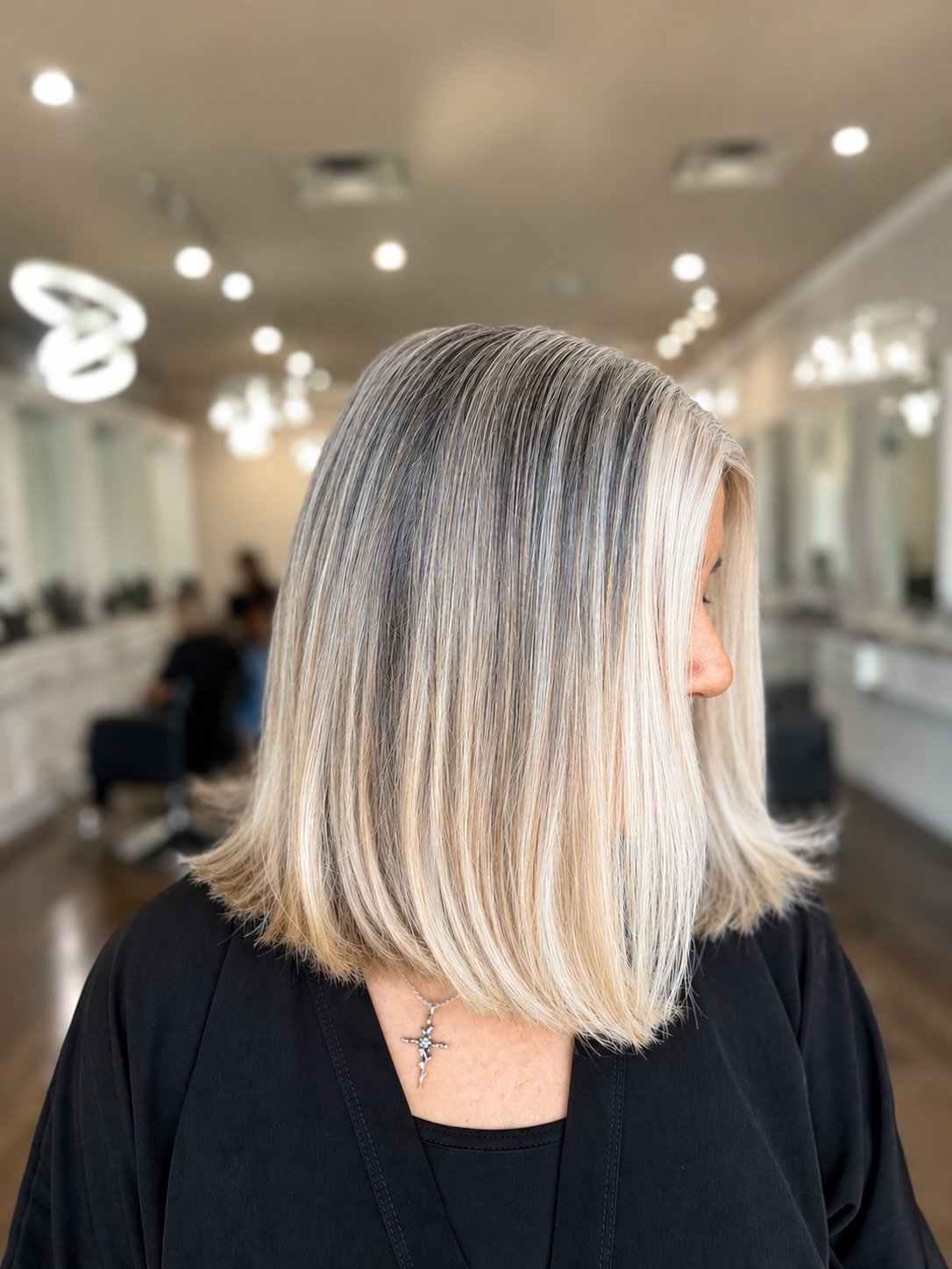 Face-framing grey blending ✨ Soft, seamless dimension that brightens around the face while beautifully blending natural greys for a polished, low-maintenance finish. 🤍

#GreyBlending #FaceFramingHighlights #DimensionalColor #HairTransformation #Katy