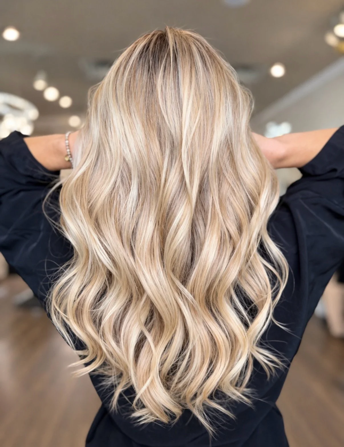 Beautiful blondes are created with the right placement, perfect toning, and attention to every detail. Loving this gorgeous transformation! 

#blonde #blondebombshell #explorepage #hairsalonnearme #cincoranchtx