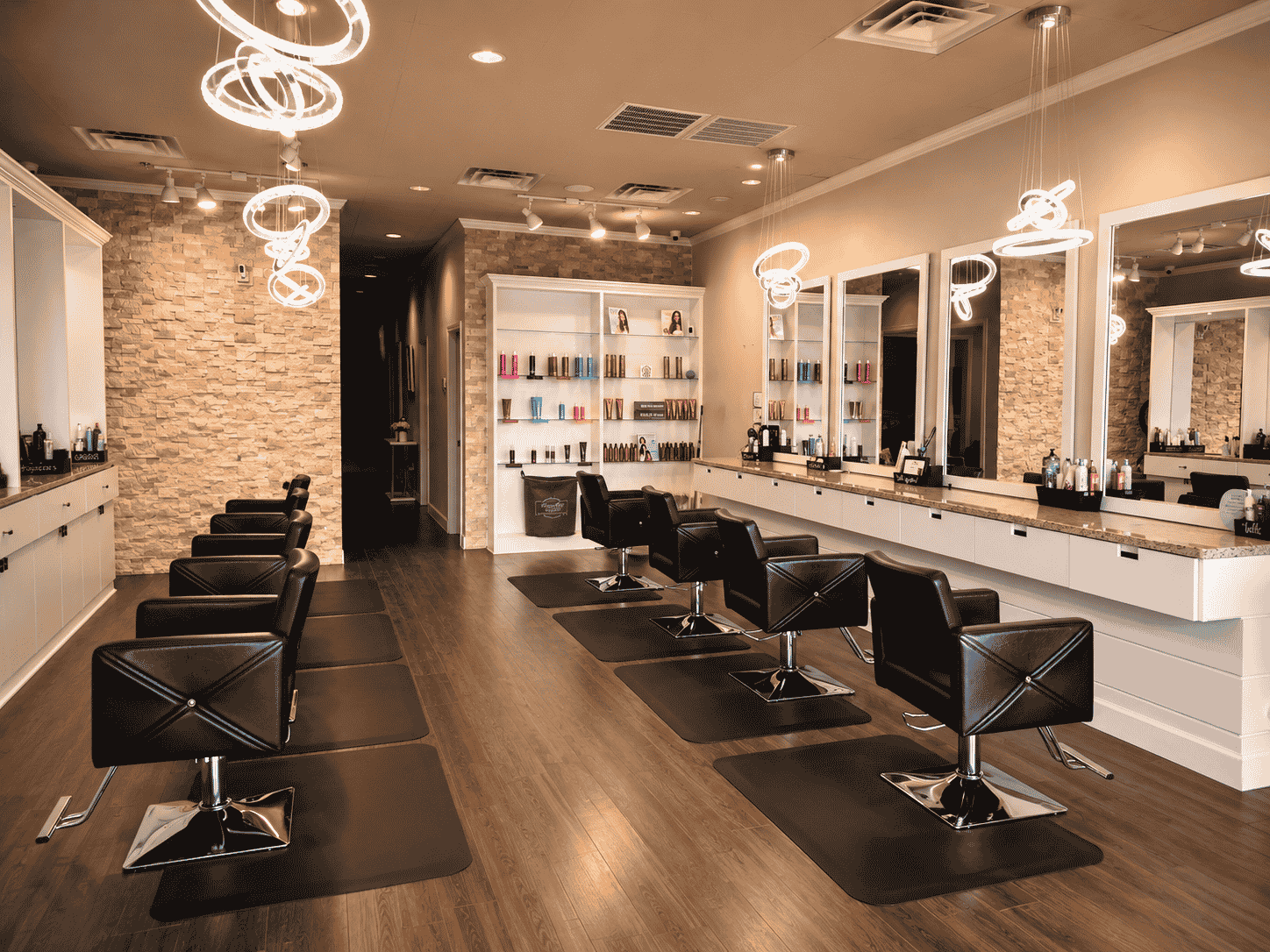 Salon layout at Pani Style Salon