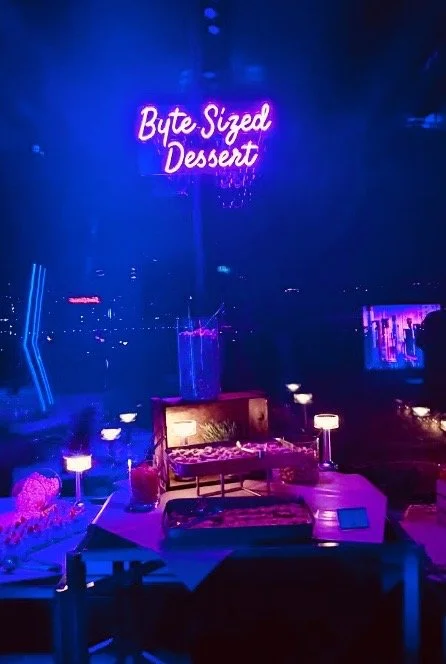 Dessert Station neons-4.jpg