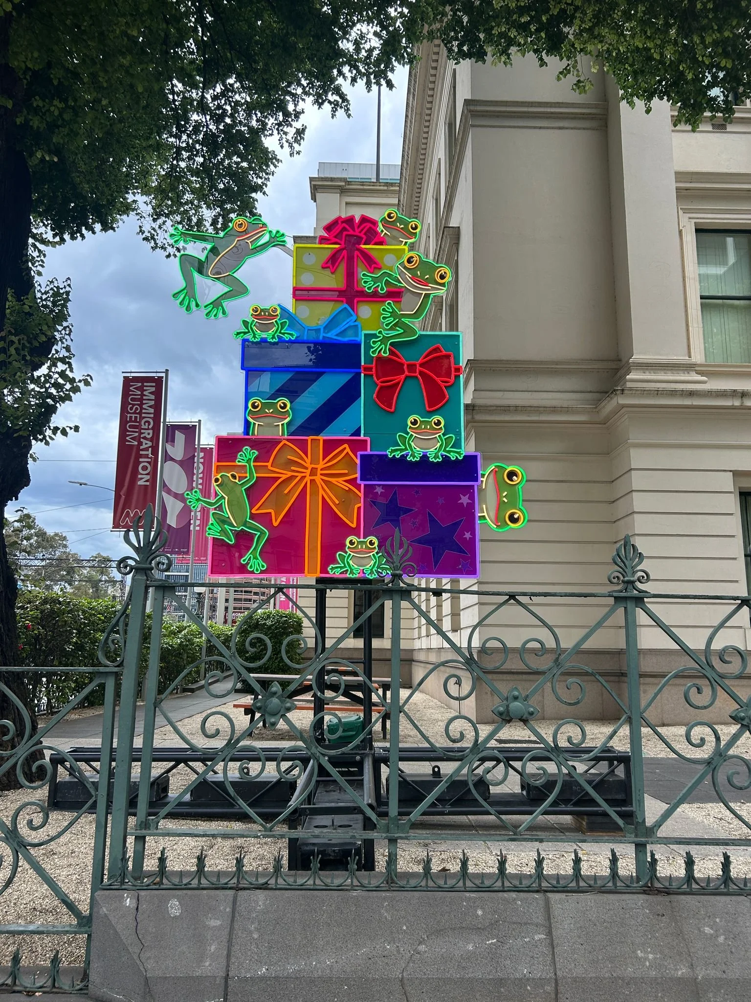 Nine Treefrogs Gifting