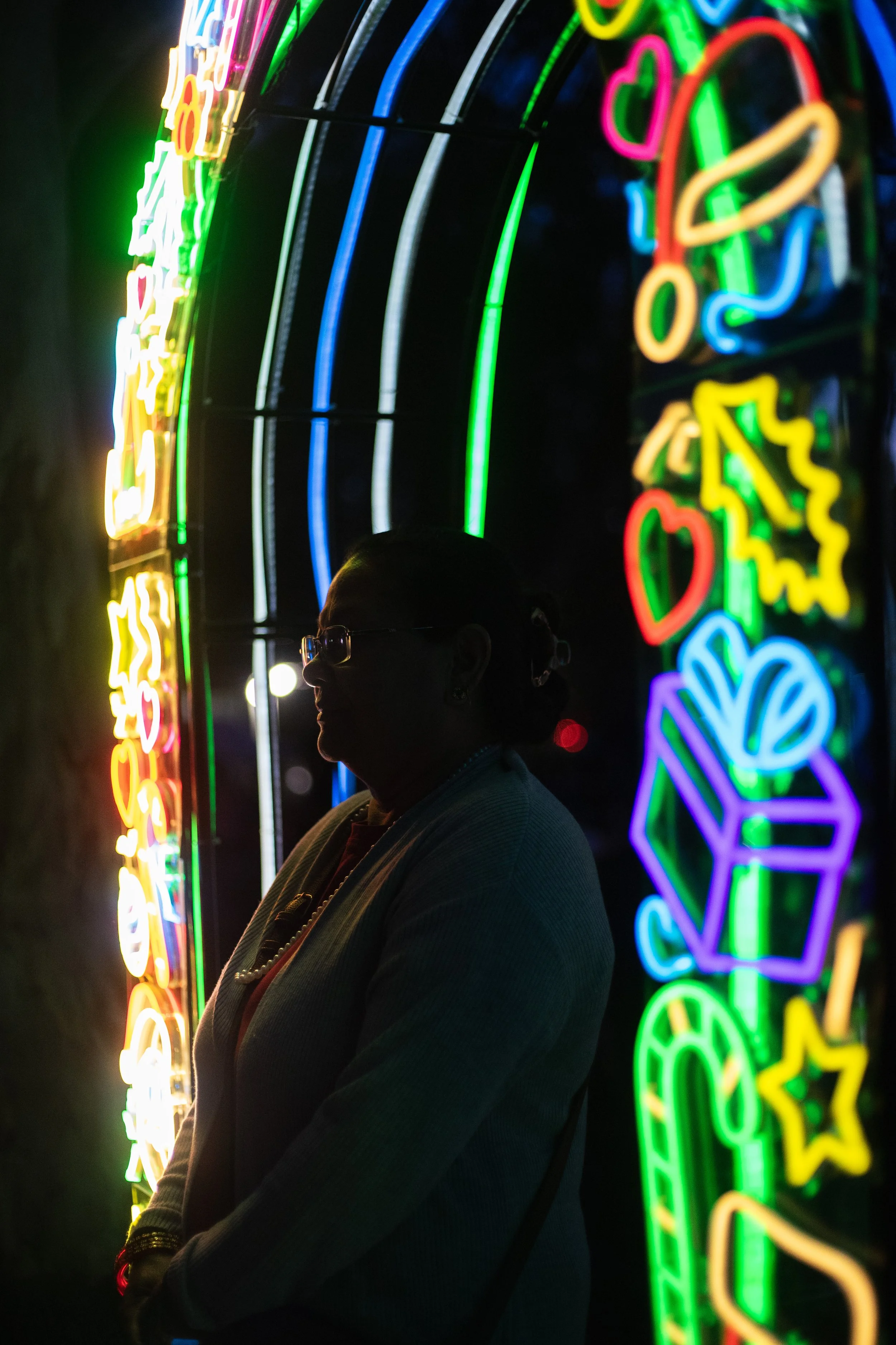 Round Walk Thru Xmas Archway 2_Portrait.jpg