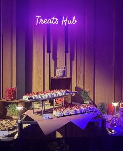 Dessert Station neons-2.jpg