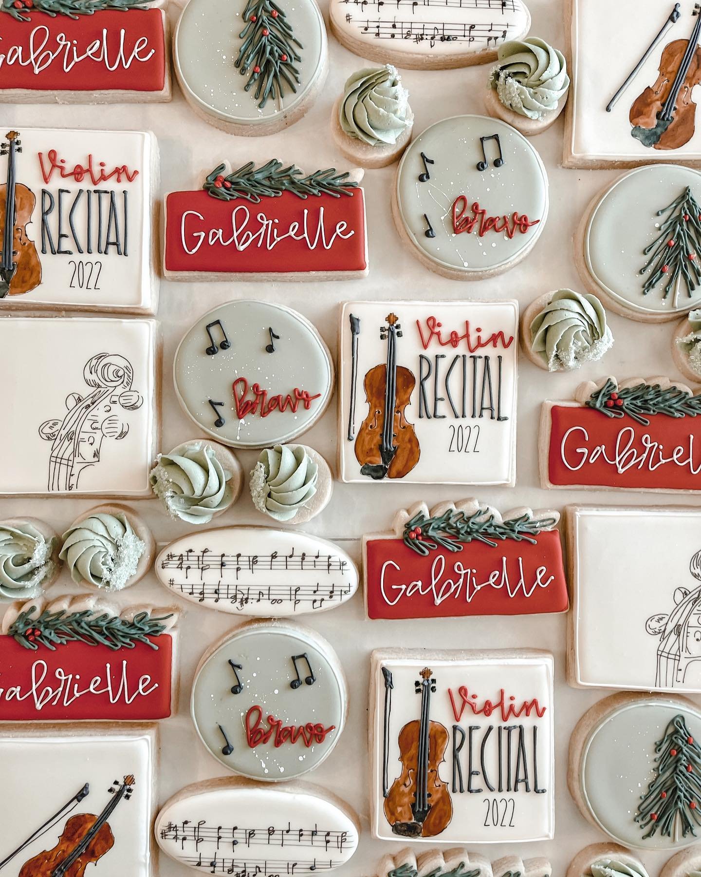 MH-Cookie-Shoppe-Christmas-violin-recital-custom-design-cookies08.jpeg