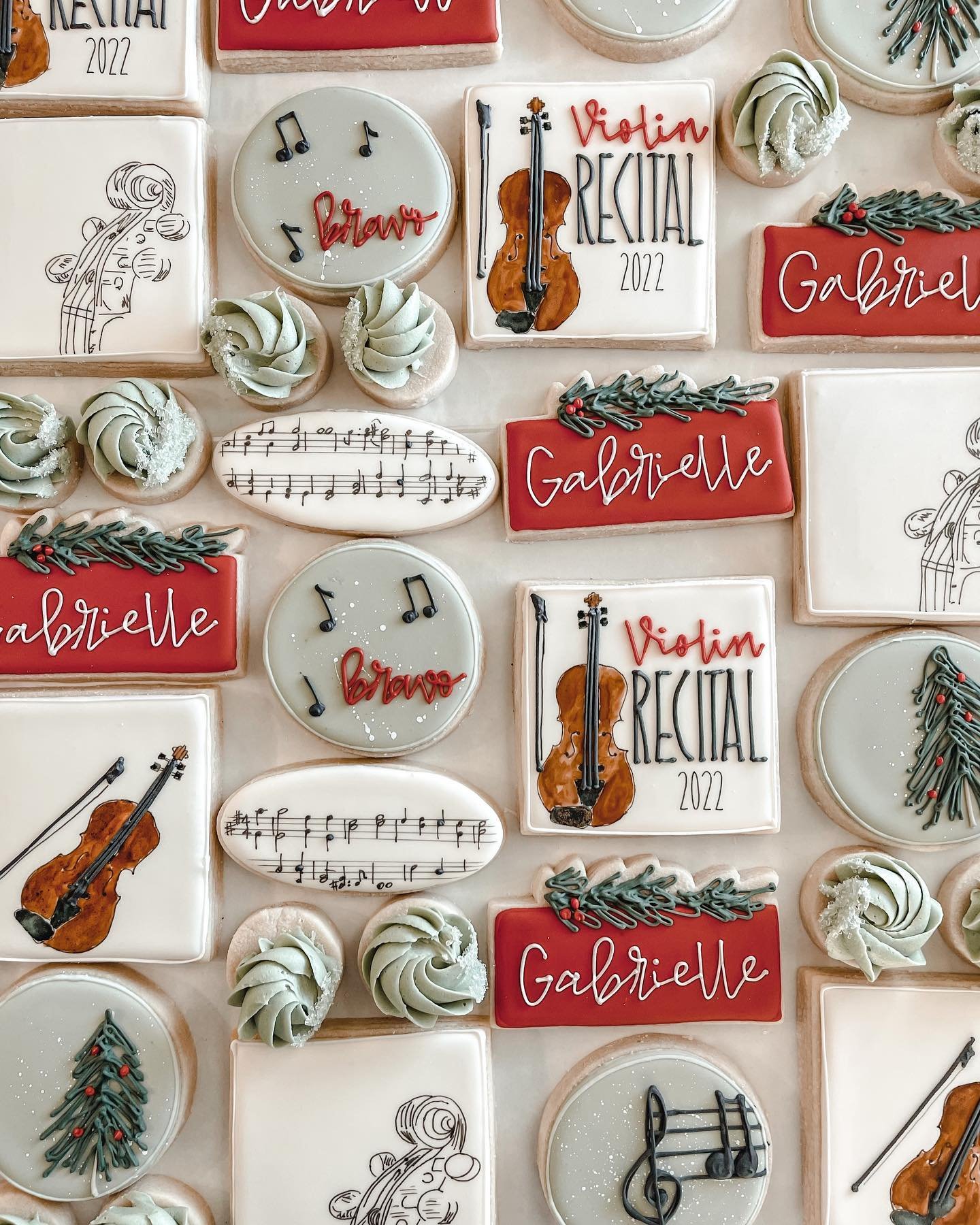 MH-Cookie-Shoppe-Christmas-violin-recital-custom-design-cookies09.jpeg