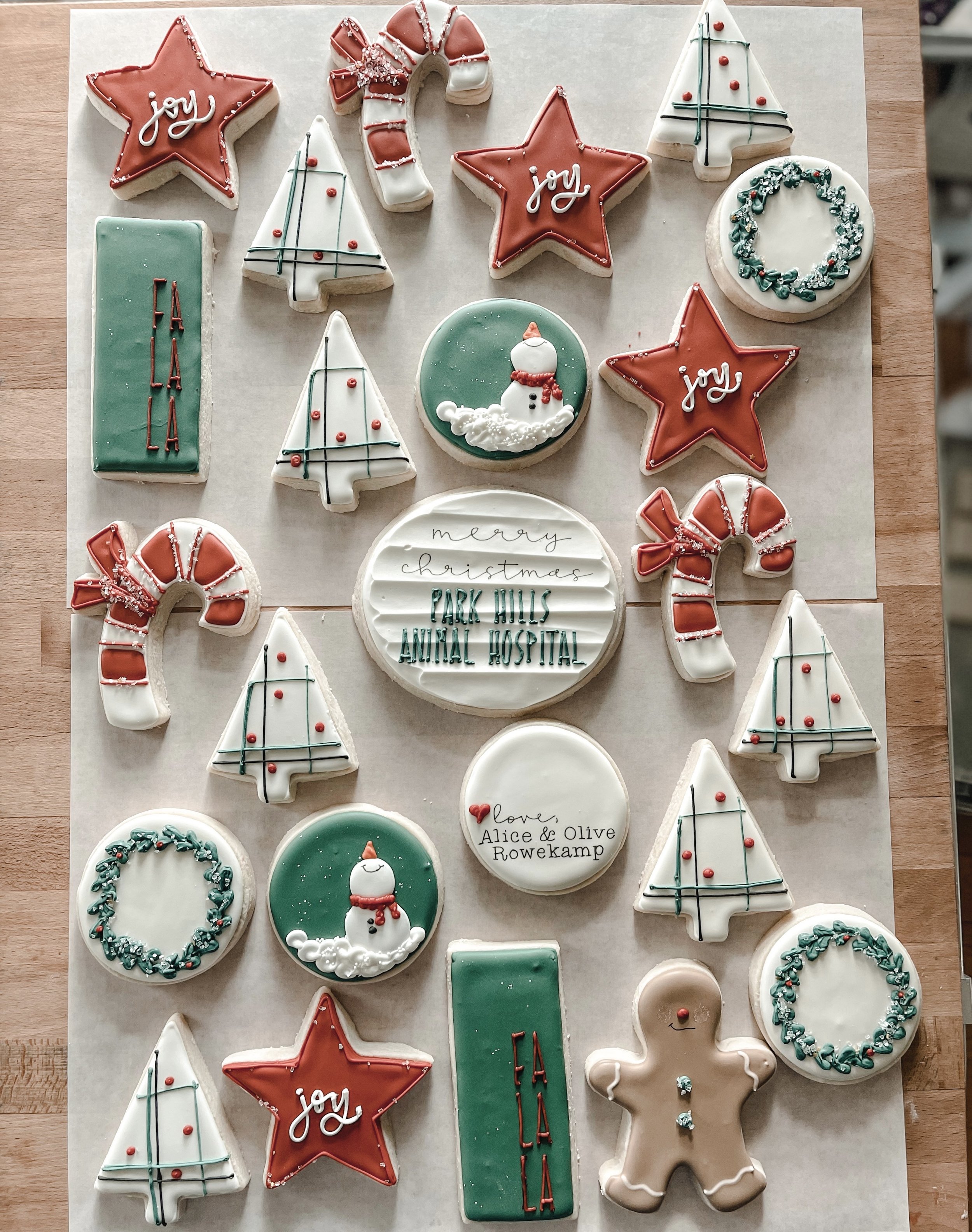 MH-Cookie-Shoppe-Christmas-decorated-cookies-custom-design-cookies09.JPG