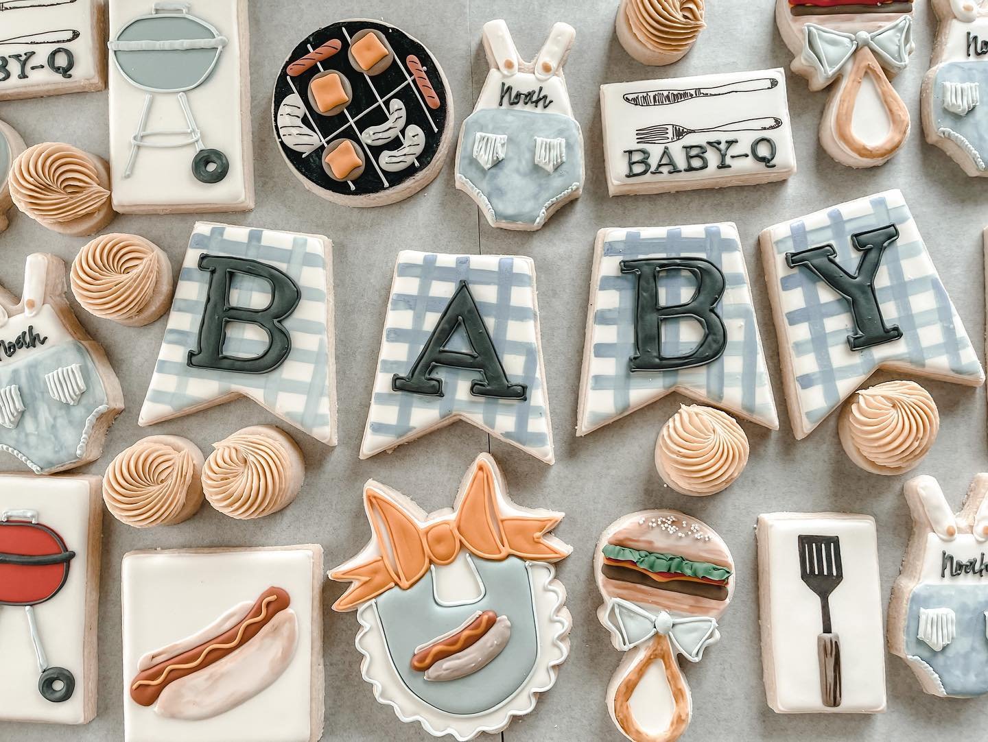 MH-Cookie-Shoppe-Baby-shower-decorated-cookies-custom-design-cookies01.jpeg