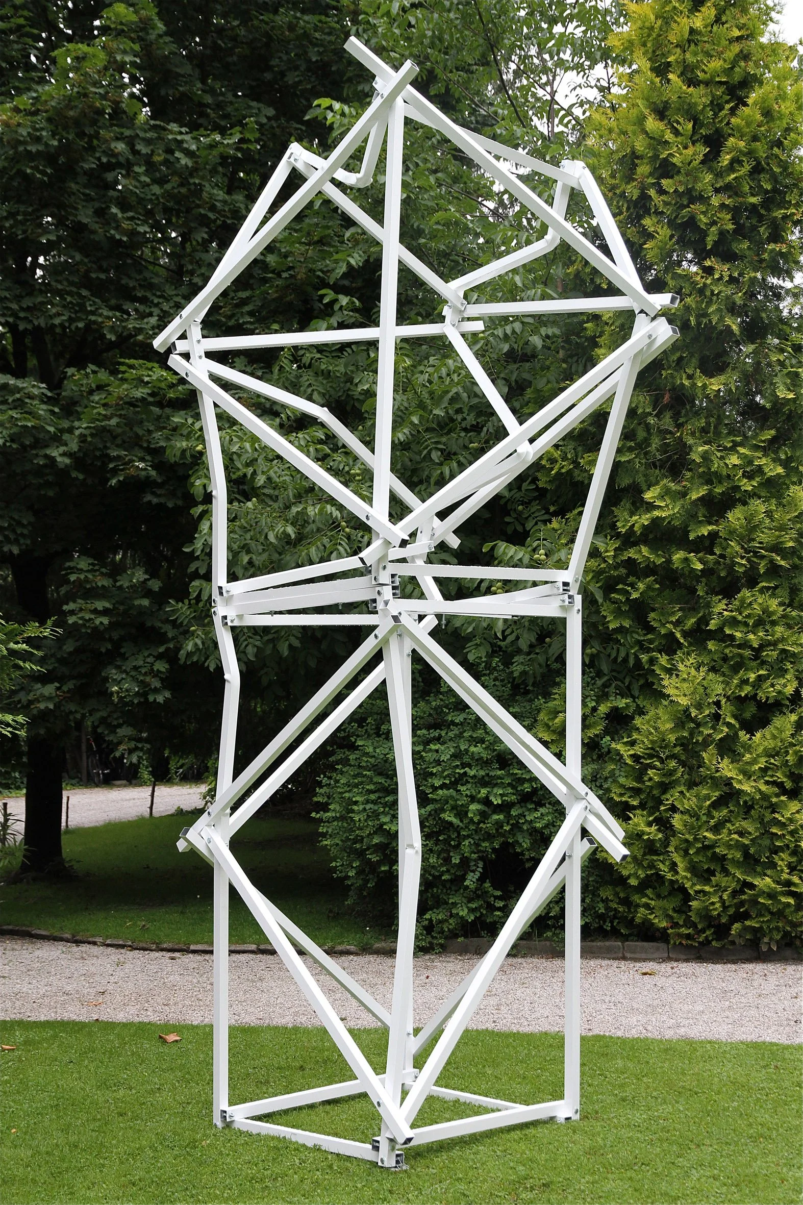 Jack and the Beanstalk, 2011  
Powder coated aluminium  
400 x 100 x 100 cm