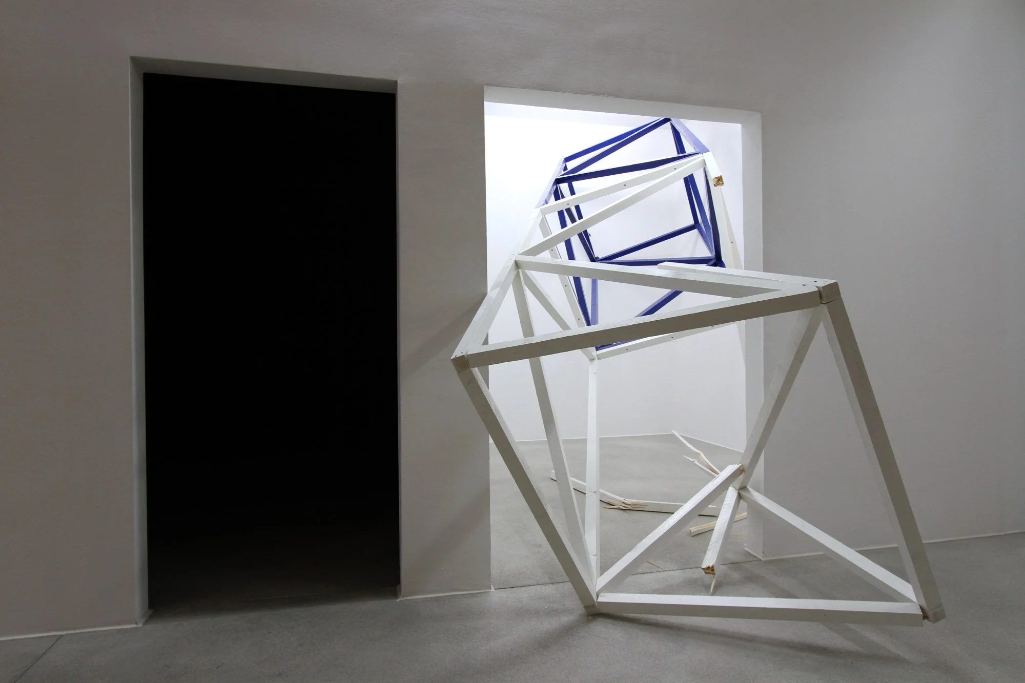 Falling man, 2009  
Enamel paint on wood  
Dimensions variable  
With your eyes only, Kunstverein Medienturm, Graz, A  
(Org. KV MT Graz and Team CCNOA, Brussels, B)