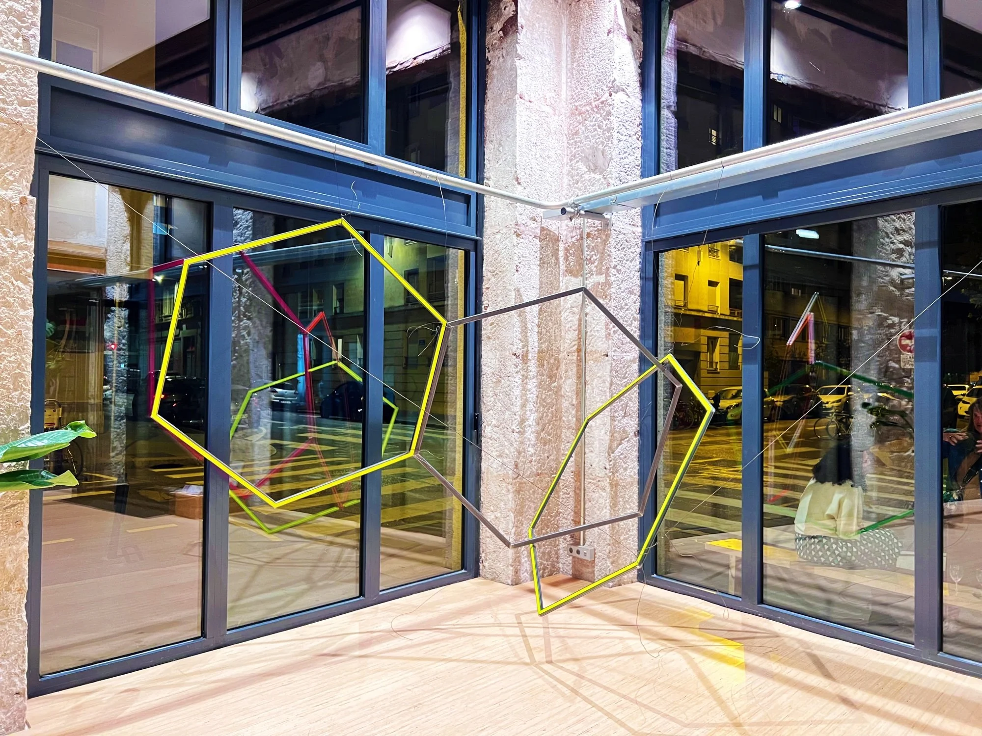 Six, 2024   Mixed media on steel  
Dimensions variable   ALF/LFA looking for architecture, Lyon, F