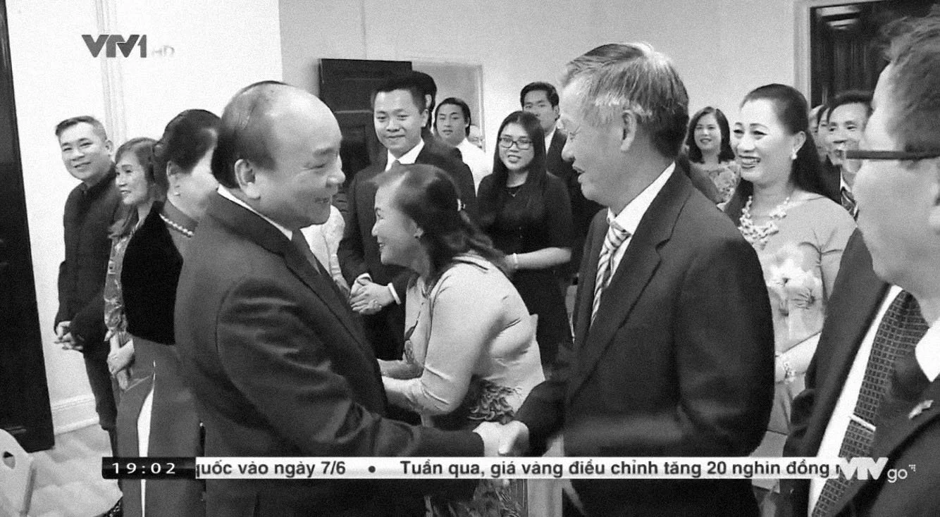 190525 viet pm5 BW.jpg