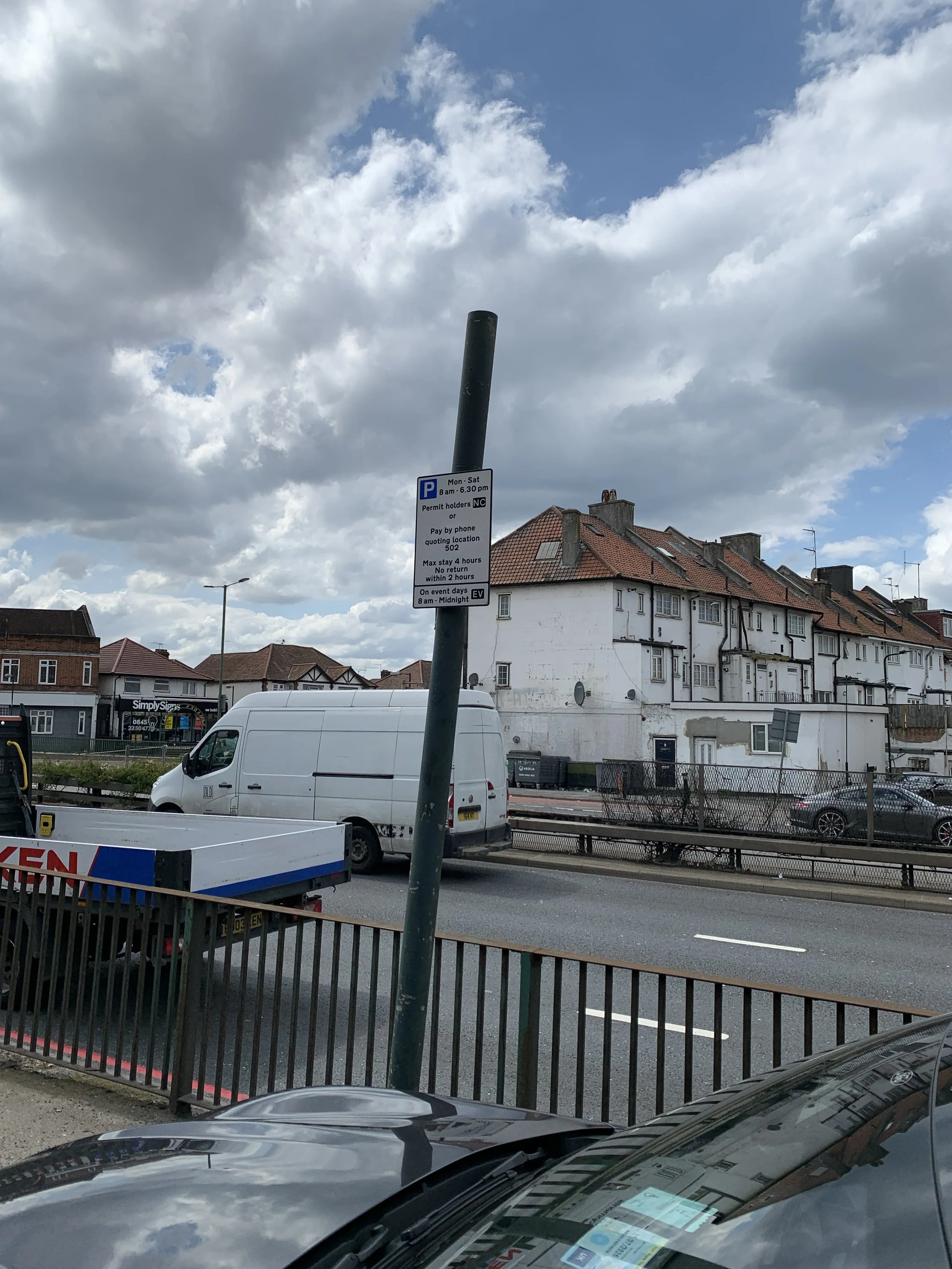 Parking zone sign.jpg