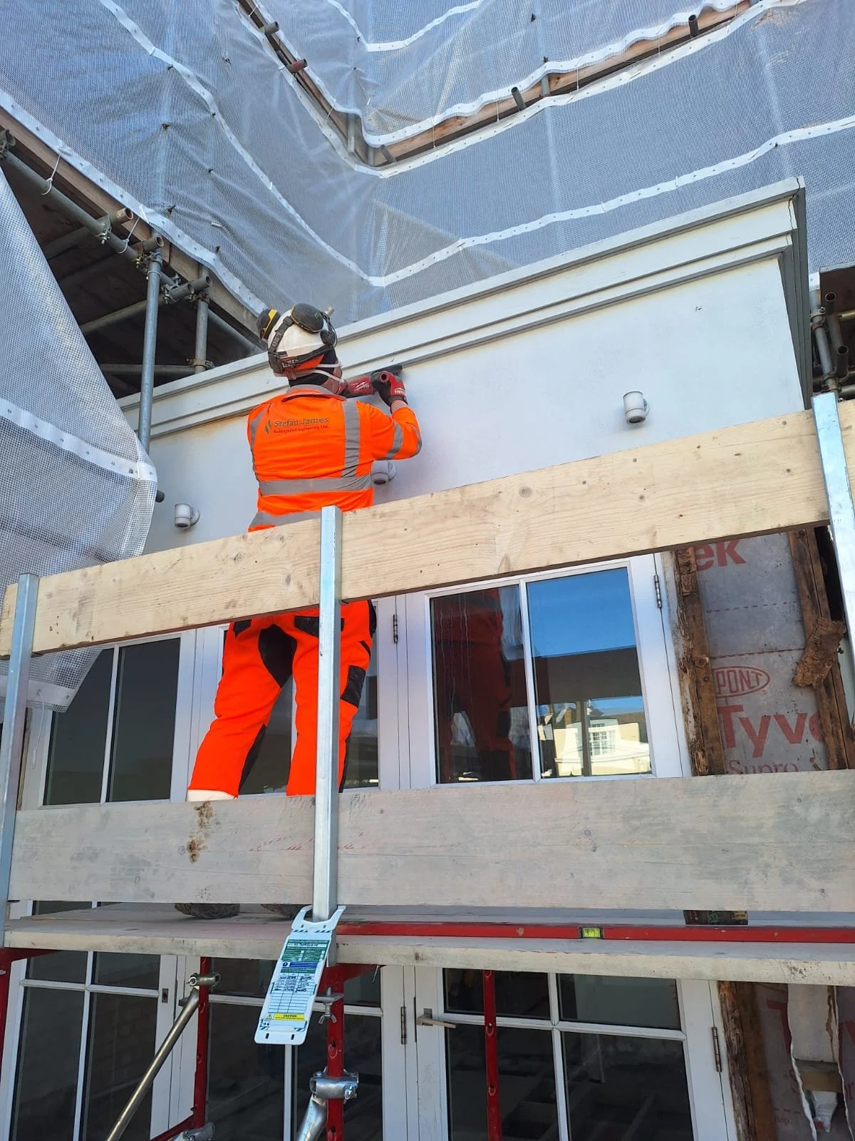09-external-scaffold-works.jpg