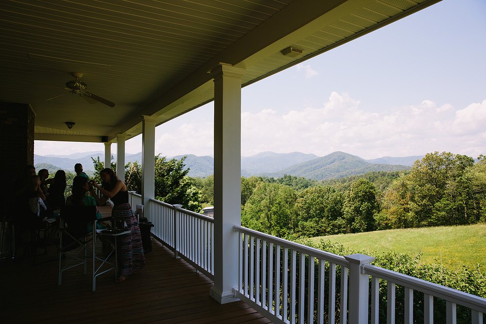 Jeremy-Russell-Asheville-The-Ridge-Wedding-1705-05.jpg