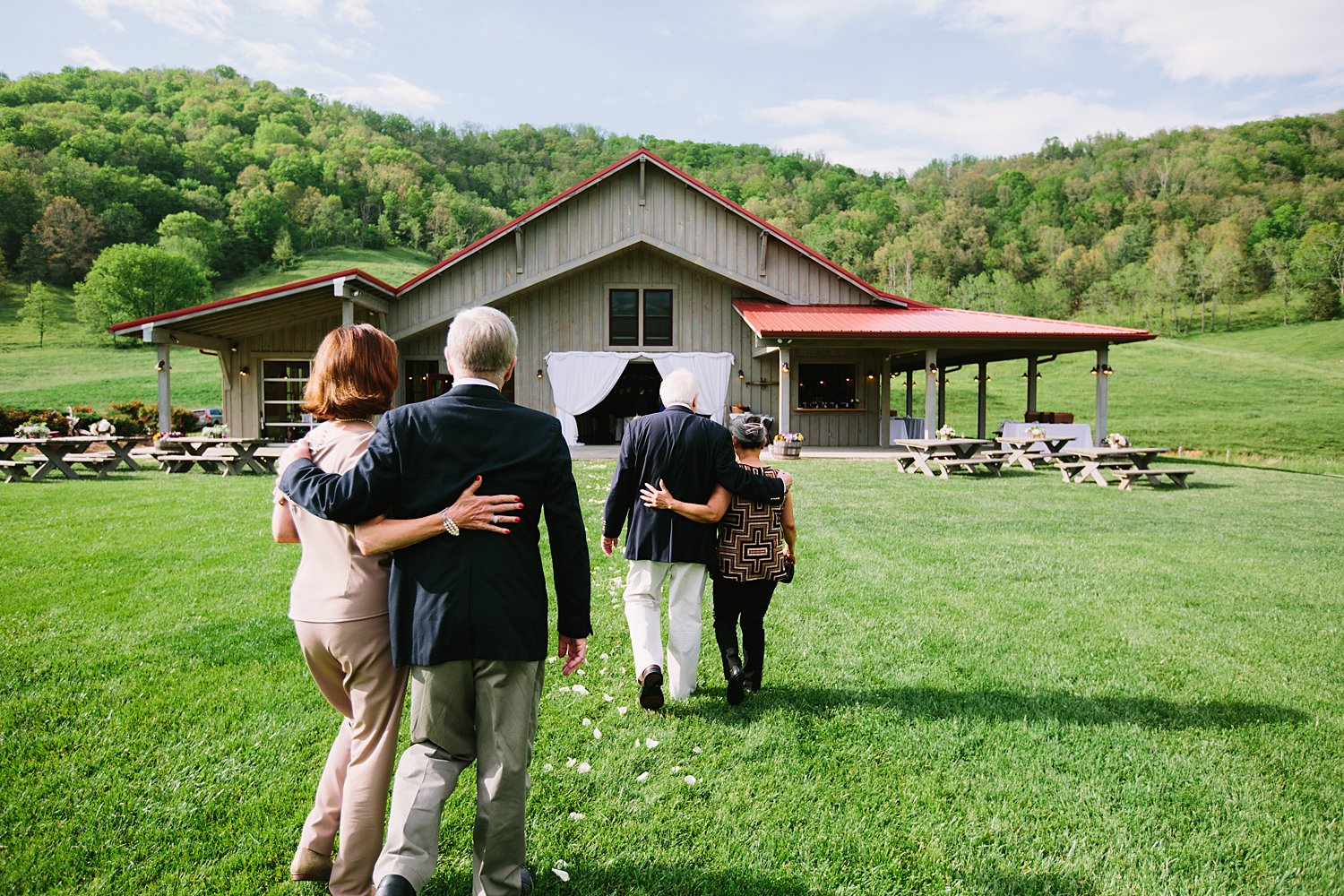 jeremy-russell-claxton-farm-wedding-1405-29.jpg