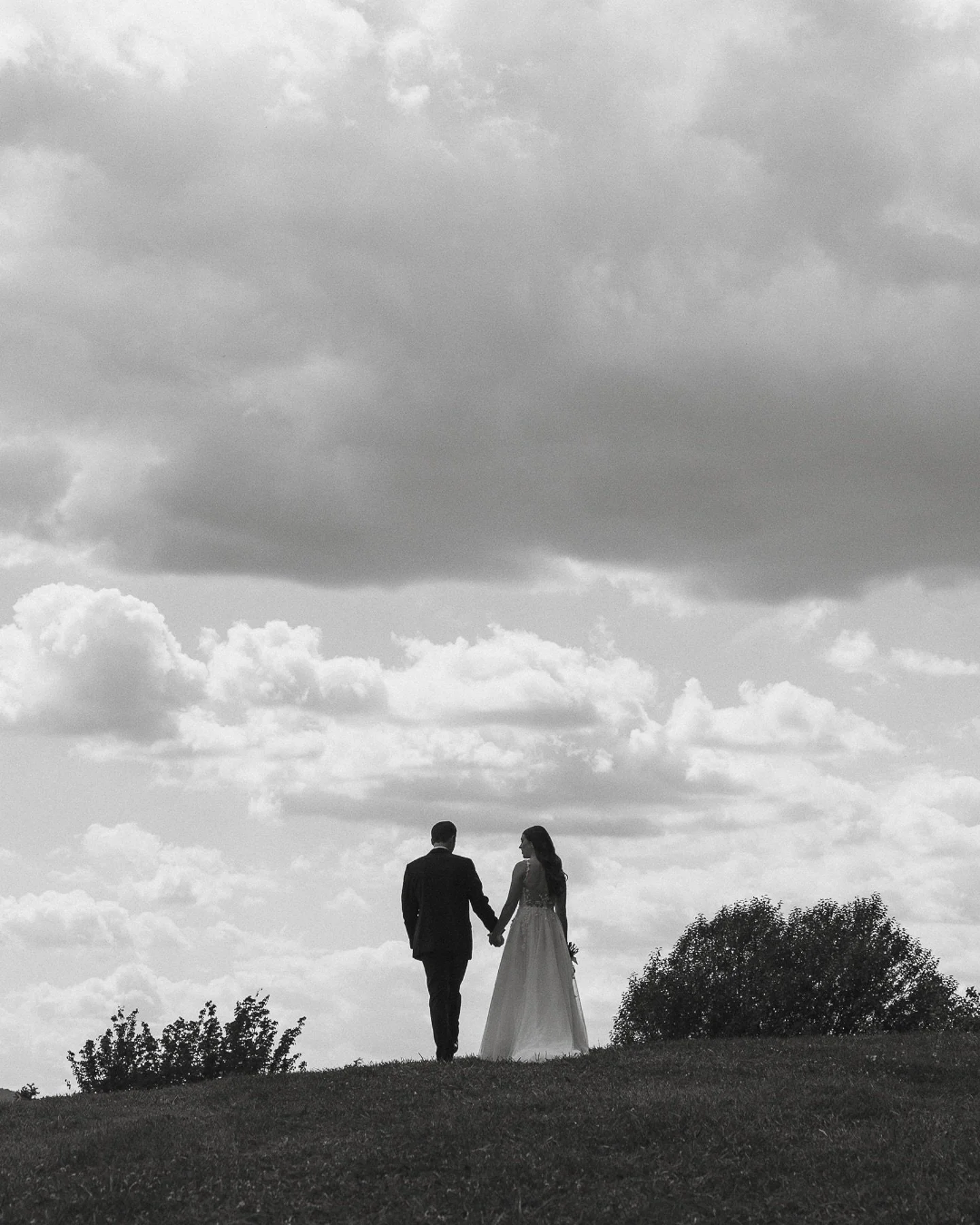 M + B : Just a sneak on this one. This day, my friends 👌✨Wish you could all know them and celebrate them too. More.To.Come. 

Venue: @biltmoreweddingsnc 
Planner: @belle.soiree 
Floral: @blossomscreative 
HMU: @popofcolorasheville 
Videographer: @ti