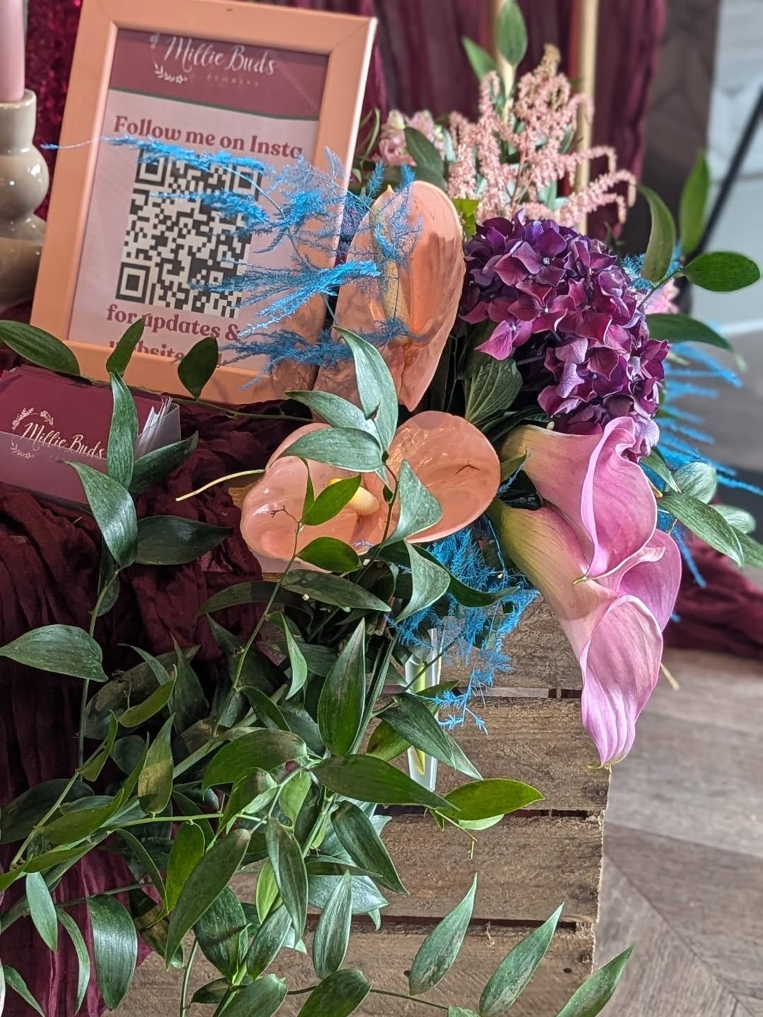 WOW forgot how good this colour palette was...searching through my phone gallery just now. 

Calling all you colour loving couples is this your vibe? Or looking for something super unique to you? 

DM me and let's start flower chatting. 

#colourfulw