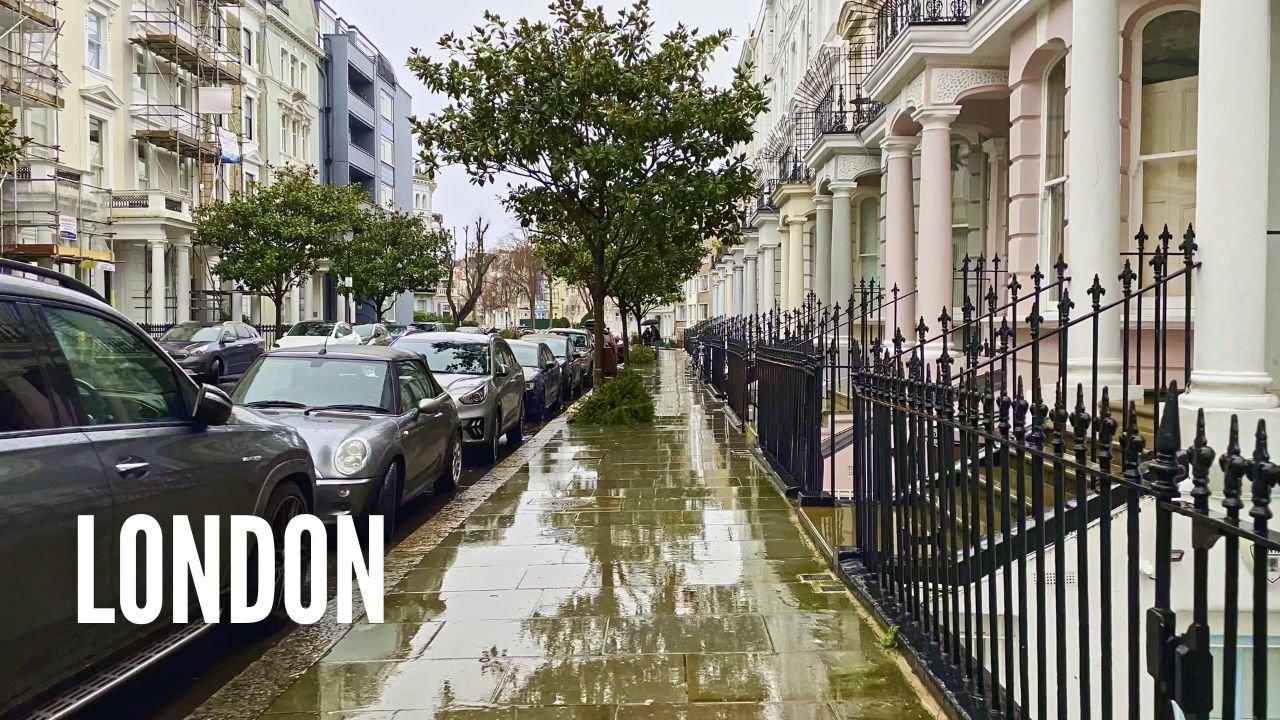 Notting Hill in the Rain: Exploring the Colourful Streets